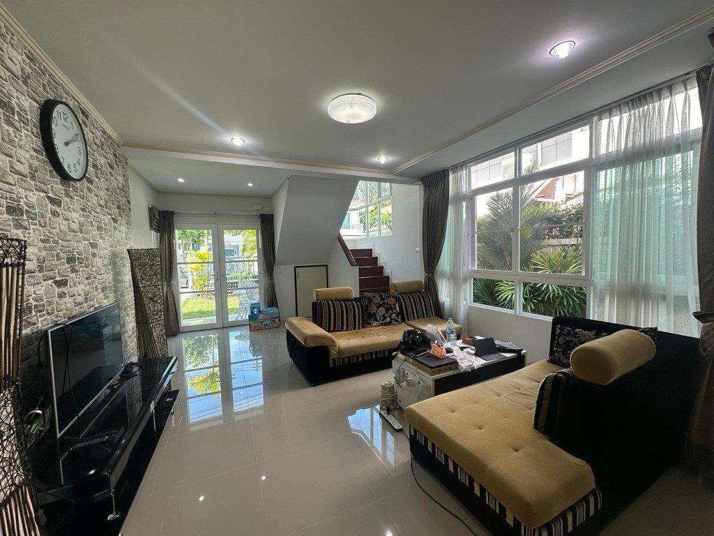 For Rent : Kohkaew, 2-Story detached house, 3+1 Bedrooms 3 Bathrooms