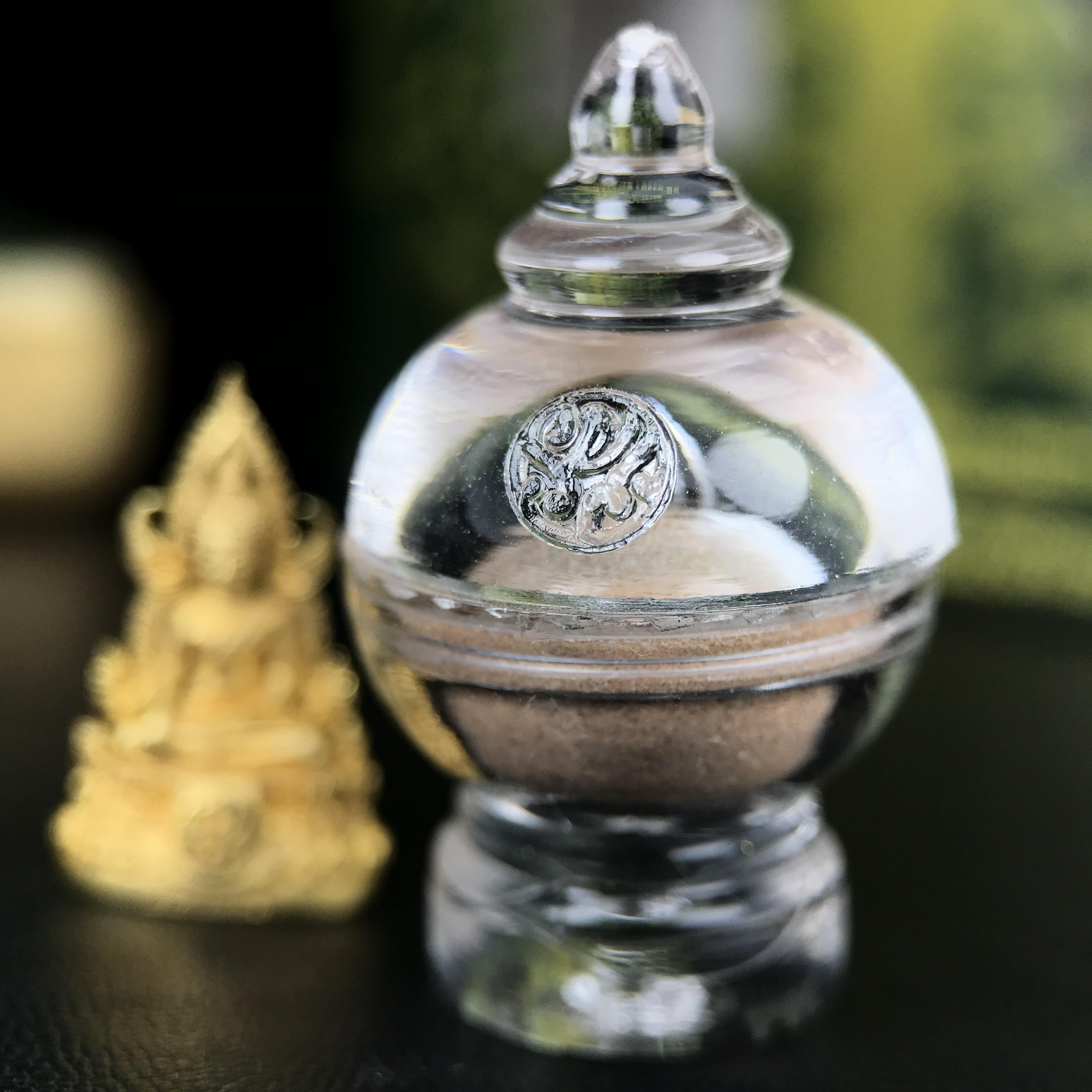 พระพุทธชินราช ภปร. 84 พรรษา เนื้อทองคำ พิมพ์เล็กขนาดหน้าตัก 1/4 นิ้ว(สูง 2.0 ซม.)(พระราชทานมวลสาร จิตรลดาและเส้นพระเจ้า(เส้นผม)รัชกาลที่9)พุทธศิลป์ทรงคุณค่าอีกหนึ่งรุ่นยอดนิยม(หมายเลขสวย ๑๙๑๙)(1ใน1000องค์)หายาก