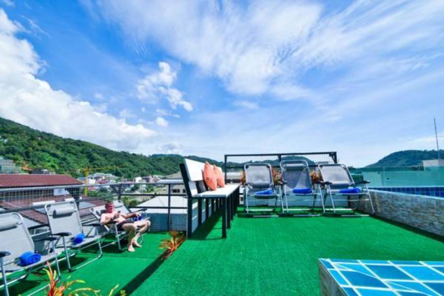 For Sale : Patong, Luxury Patong Resort , 45 Rooms, 10 floors with Swimming pool.