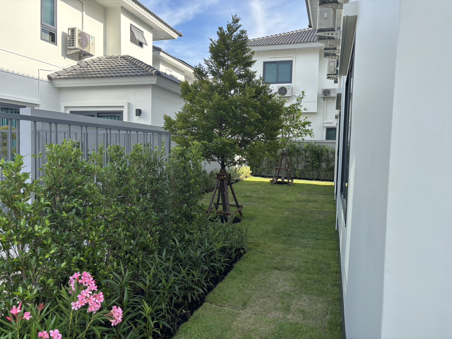 For Rent : Kohkaew, Supalai Lake Ville, 4 Bedrooms 3 Bathrooms