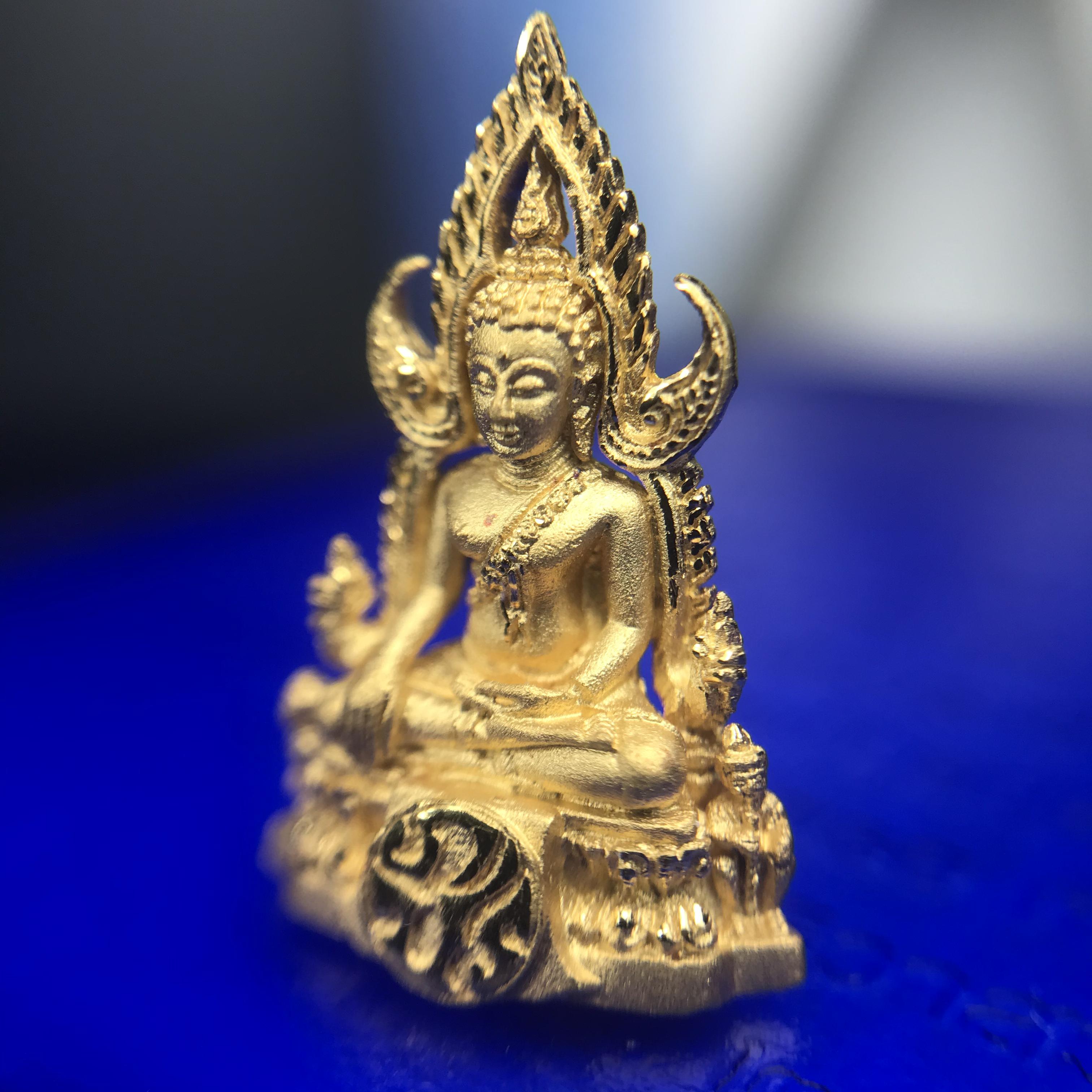 พระพุทธชินราช ภปร. โครงการ เพราะแผ่นดินนี้คือแผ่นดินเกิด ปี2551 เนื้อทองคำ 96.5%(น้ำหนัก 2.6 กรัม) ขนาดหน้าตัก1/4นิ้ว (สวยงามทรงคุณค่าหายาก)1 ใน 5000องค์