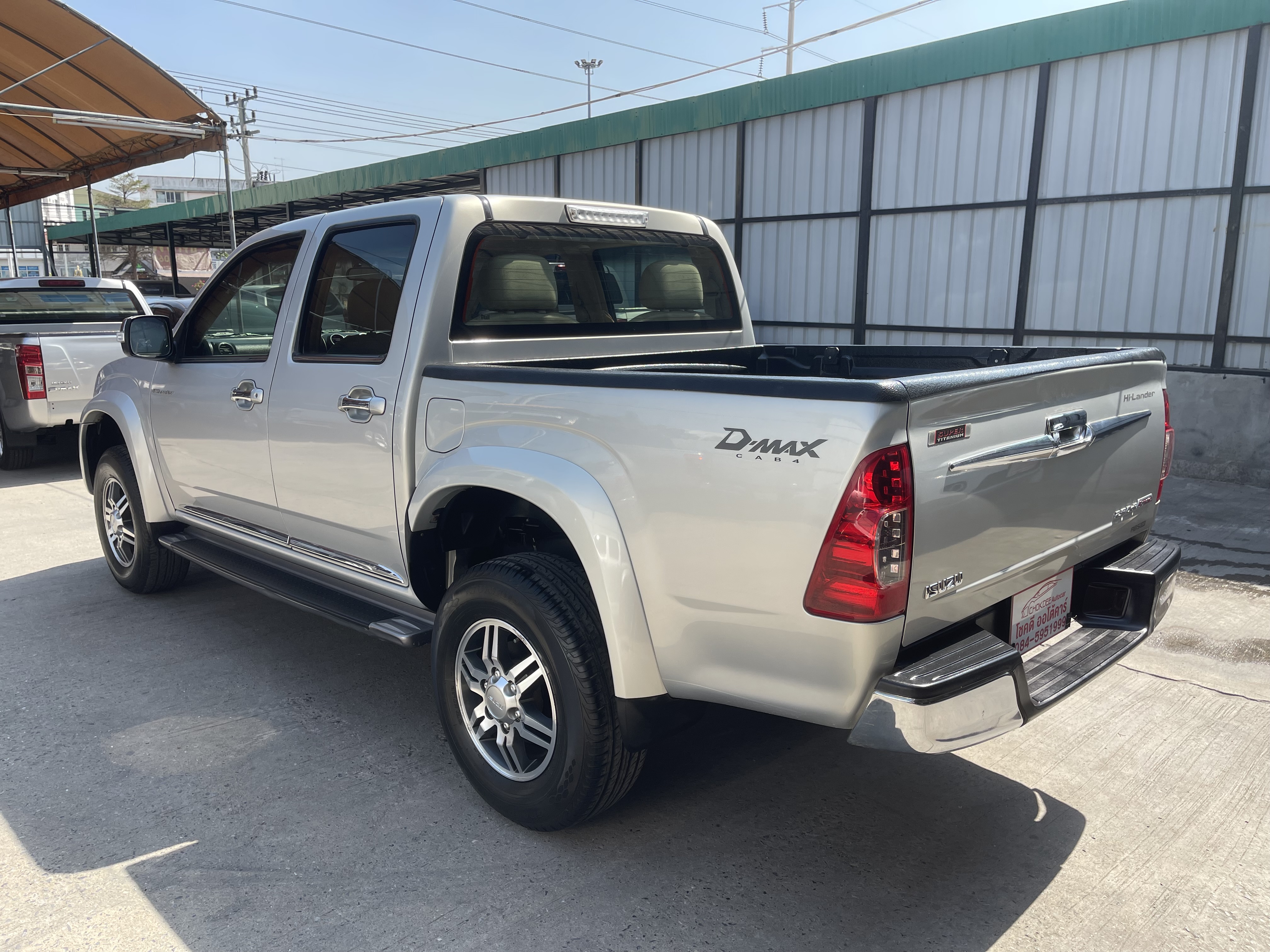 Isuzu Dmax 4ประตู Hilander 2.5 Abs 2011 เงิน