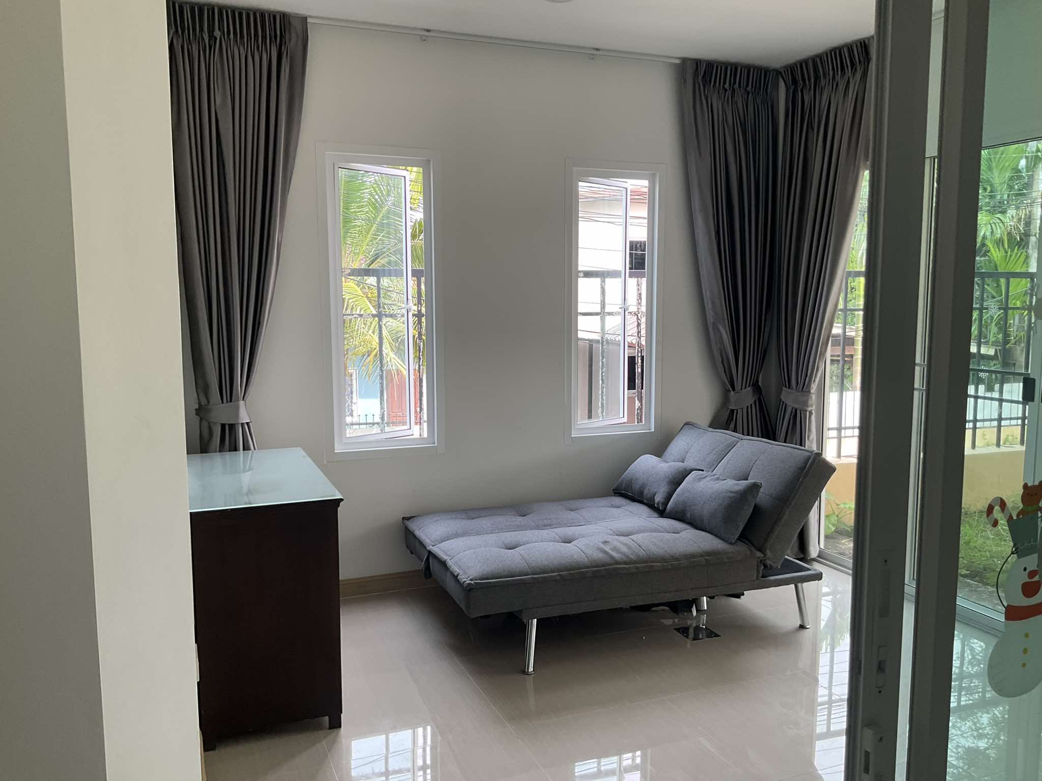 For Rent : Kuku, 3-Story Detached House, 4 Bedrooms 4 Bathrooms
