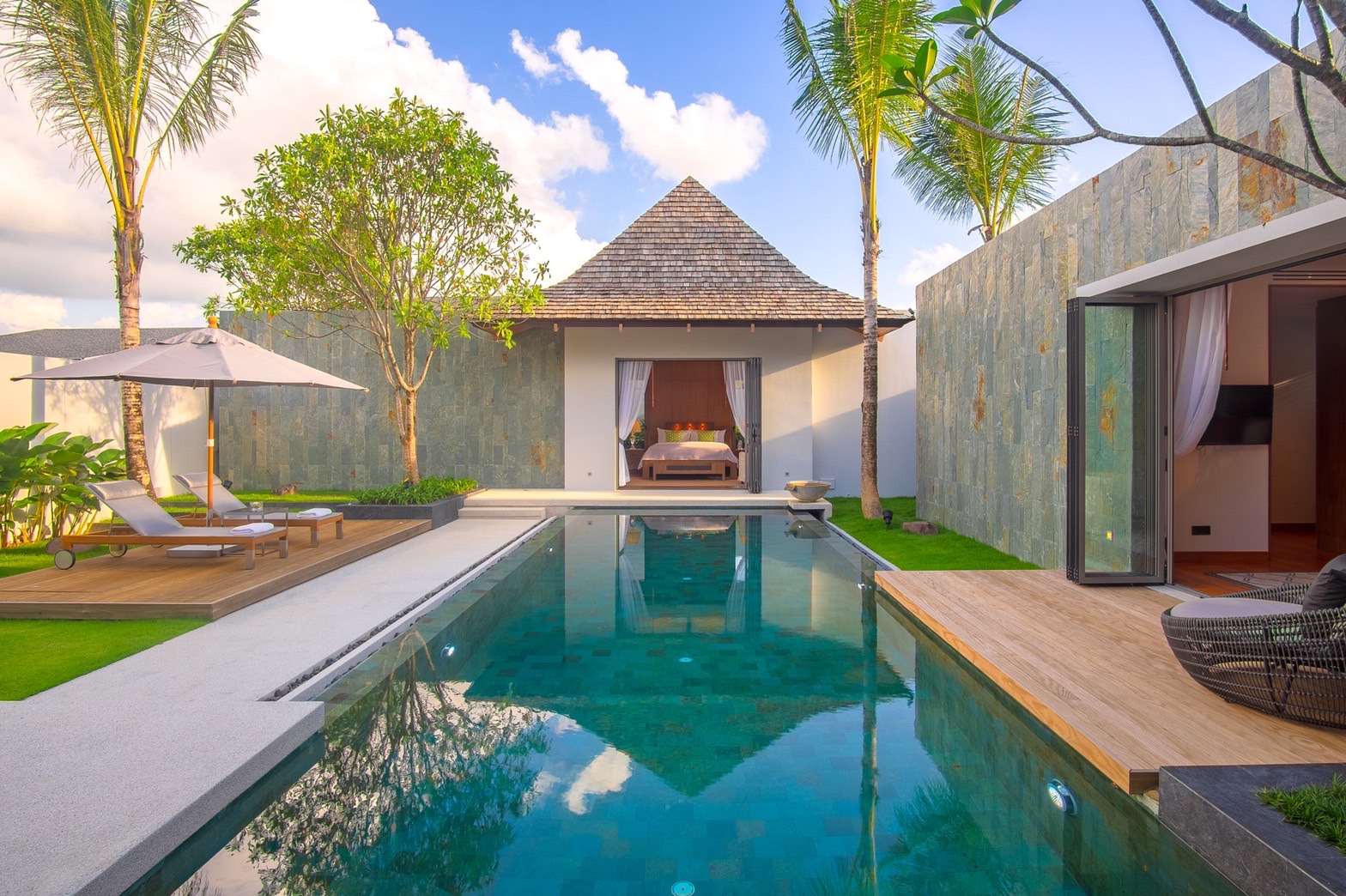 For Sale : Thalang Luxury Pool Villa, 3 bedrooms 3 Bathrooms