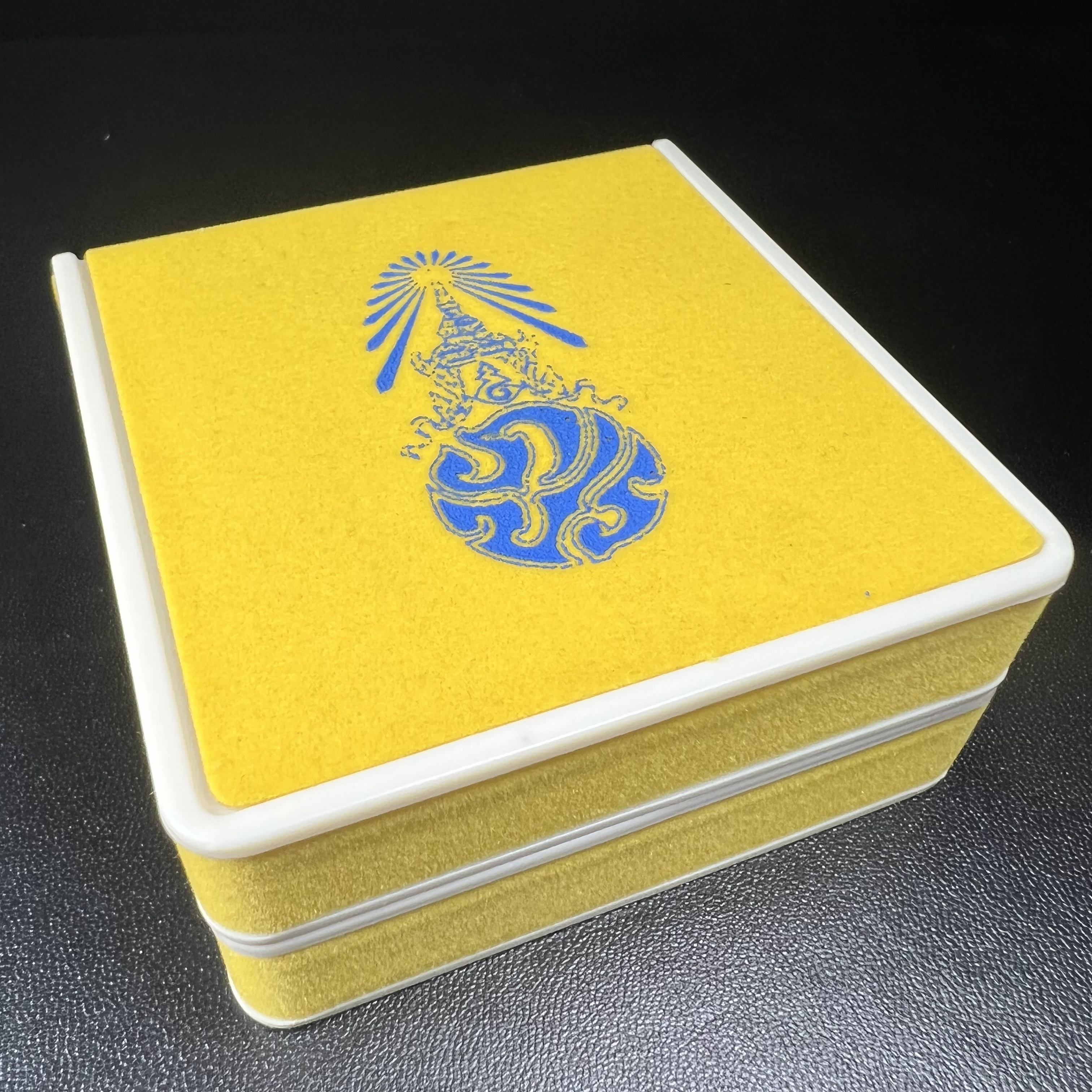 พระกริ่ง-พระชัยวัฒน์ ภ.ป.ร. มหามงคลทรงเจริญพระชนมพรรษา 80 พรรษาและ 90 ปี แห่งการสถาปนาจุฬาลงกรณ์มหาวิทยาลัย พิธีพุทธาภิเษก ณ วัดบวรนิเวศวิหาร ปี2550 เนื้อนวโลหะ(ทองชนวนพระกริ่งเป้งย้ง หลวงปู่โต๊ะวัดประดู่ฉิมพลี ทองชนวนกริ่งรุ่นเก่าที่สำคัญของวัดบวร)