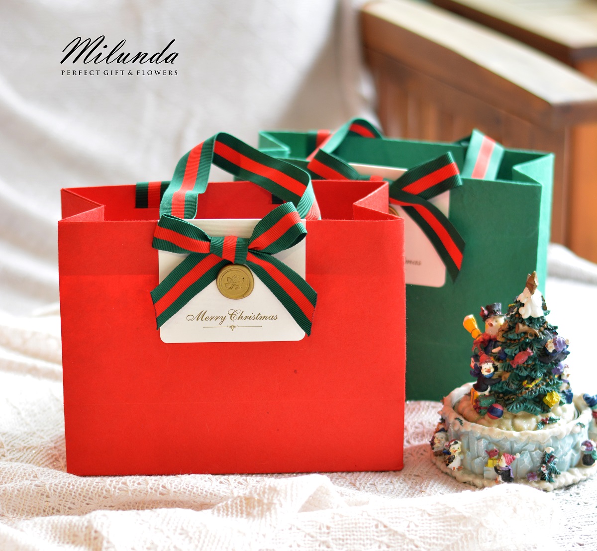 Christmas bags กระเป๋าของขวัญพิมพ์ชื่อโลโก้ แบบผูกโบว์มี 8 สี