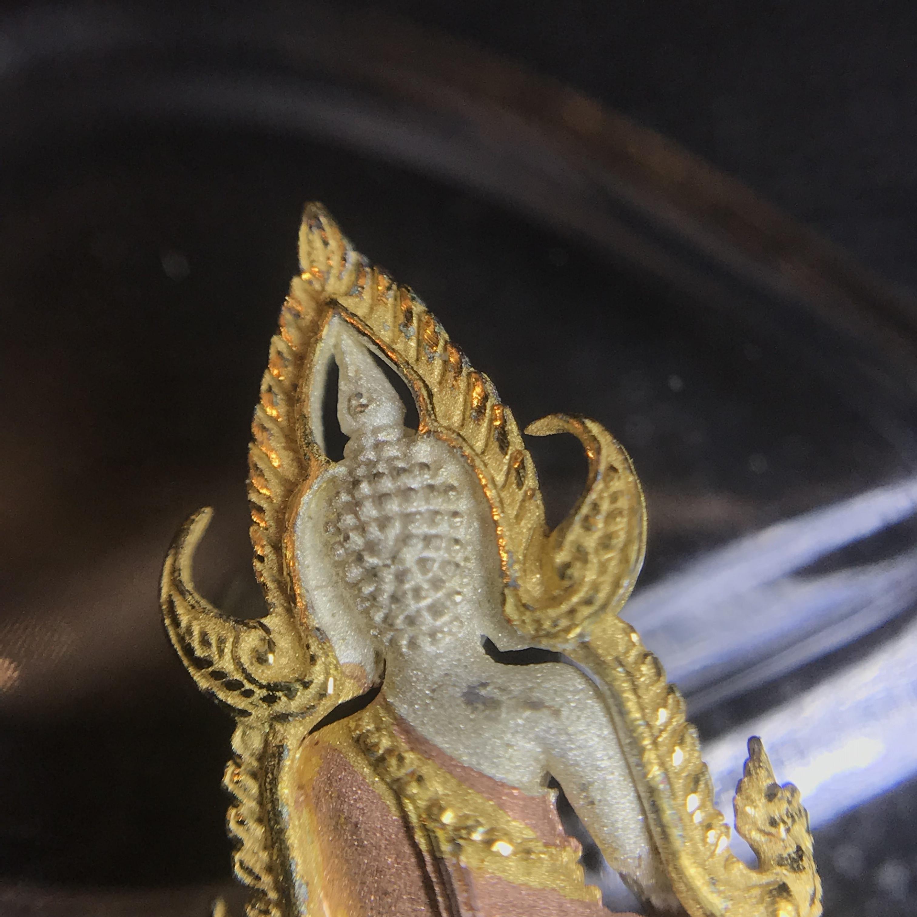 พระพุทธชินราช ภปร. โครงการ "เพราะแผ่นดินนี้ คือ แผ่นดินเกิด" ปี2548(รุ่นแรก) ลอยองค์ หน้าตัก 1/4 นิ้ว เนื้อเงินสามกษัตริย์