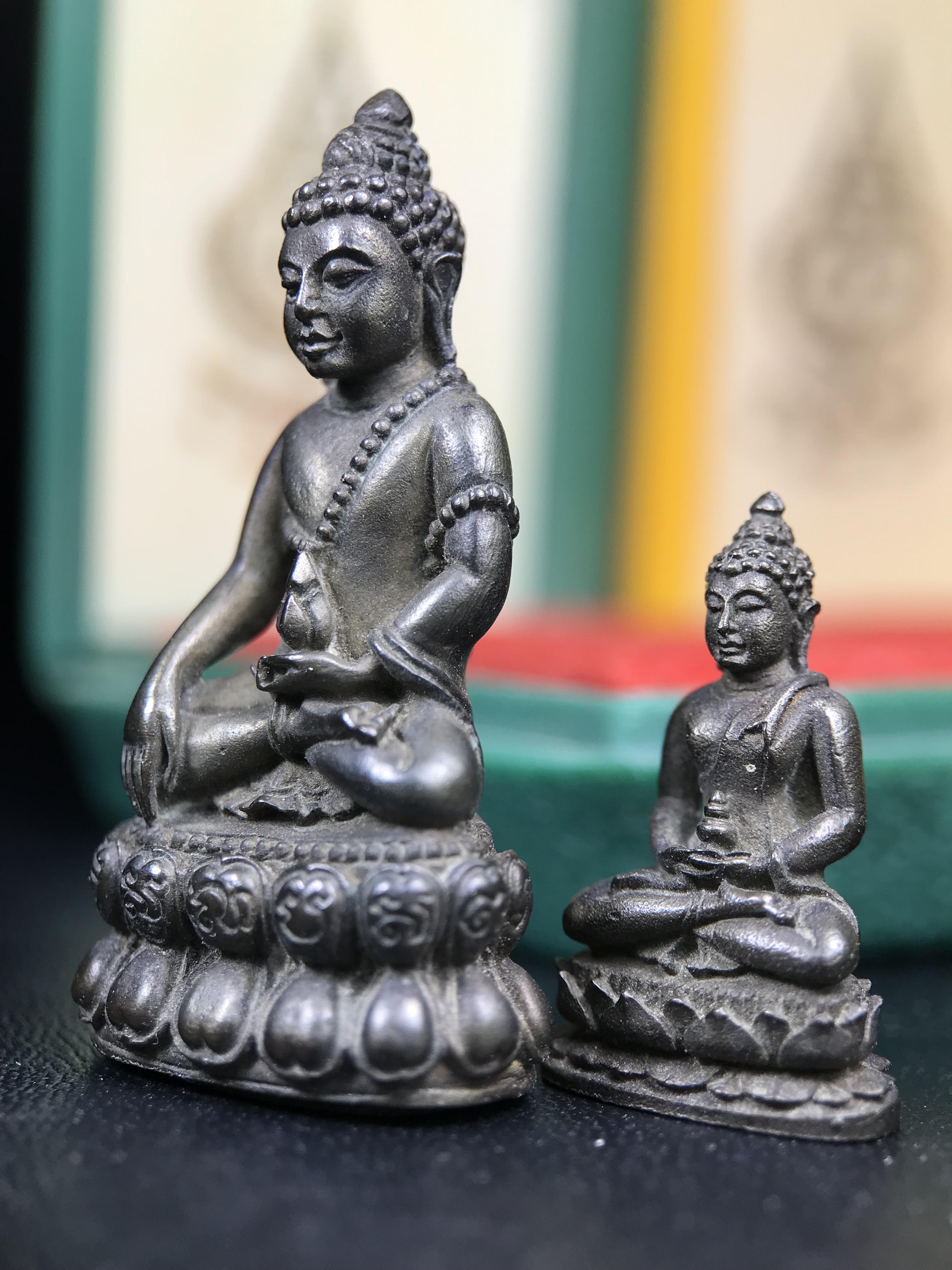 พระกริ่ง-พระชัยวัฒยน์วาสนาสมเด็จพระสังฆราช(วาสน์)วัดราชบพิธฯปี2531 เนื้อนวโลหะ สร้างเป็นที่ระลึกในคราวที่สมเด็จพระอริยวงศาคตญาณ สมเด็จพระสังฆราช(วาสน์ วาสโน)มีพระชนมายุครบ90พรรษา(ในหลวง ร.9 เสด็จในพิธี)งานแกะแม่พิมพ์โดย นายช่างเกษม มงคลเจริญ)(1ใน1991องค์)