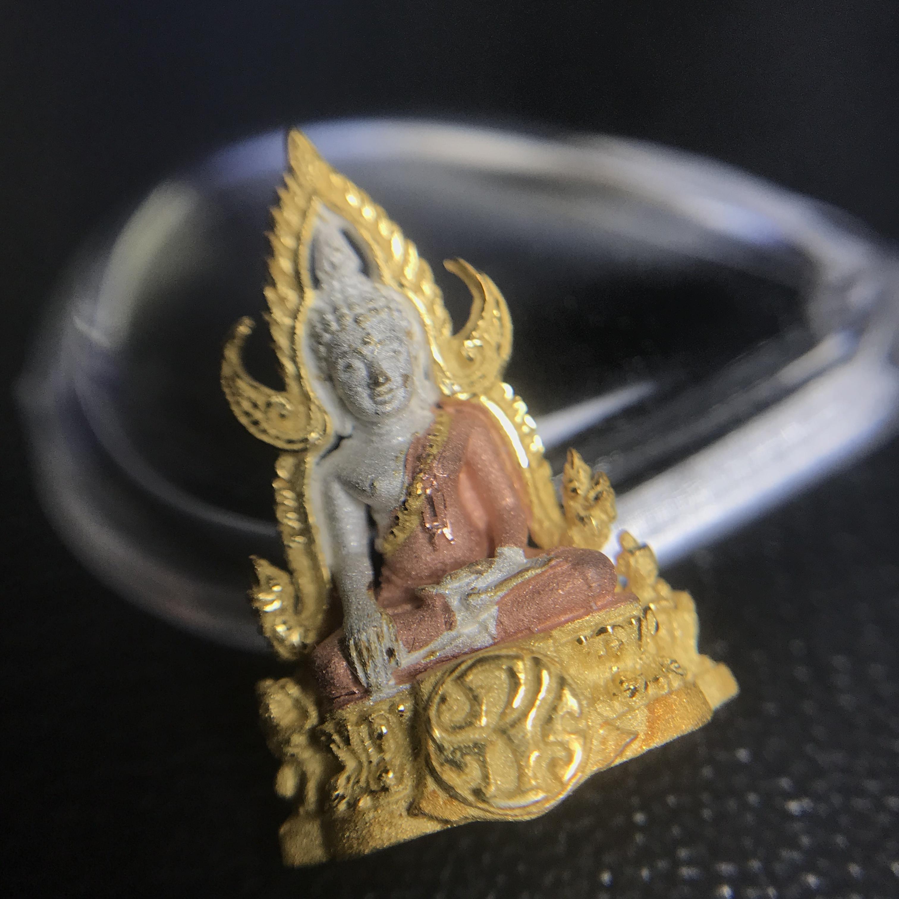 พระพุทธชินราช ภปร. โครงการ เพราะแผ่นดินนี้คือแผ่นดินเกิด เนื้อเงินชุบสามกษัตริย์ ปี2551 ขนาดหน้าตัก1/4นิ้ว (สวยงามหายาก)