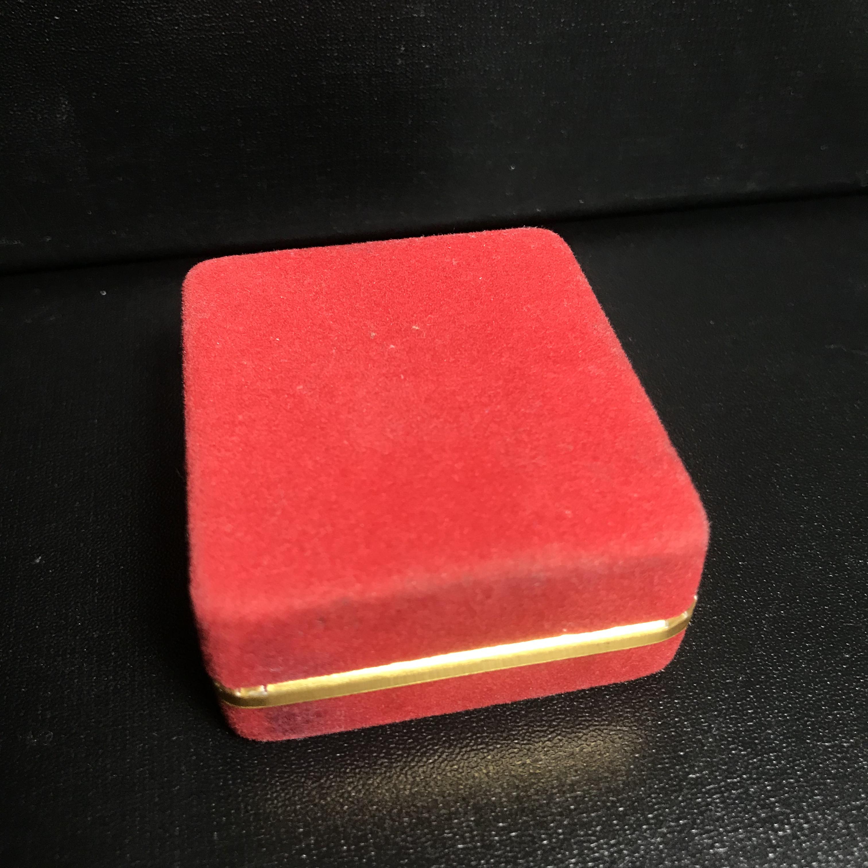 เหรียญพระบรมรูปคุ้มเกล้า รพ.ภูมิพล ปี2522 เนื้อเงิน พิมพ์ใหญ่ บล็อกนิยม คัดสภาพสวยผิวเดิมพร้อมกล่องเดิมยุคแรก(หายาก)