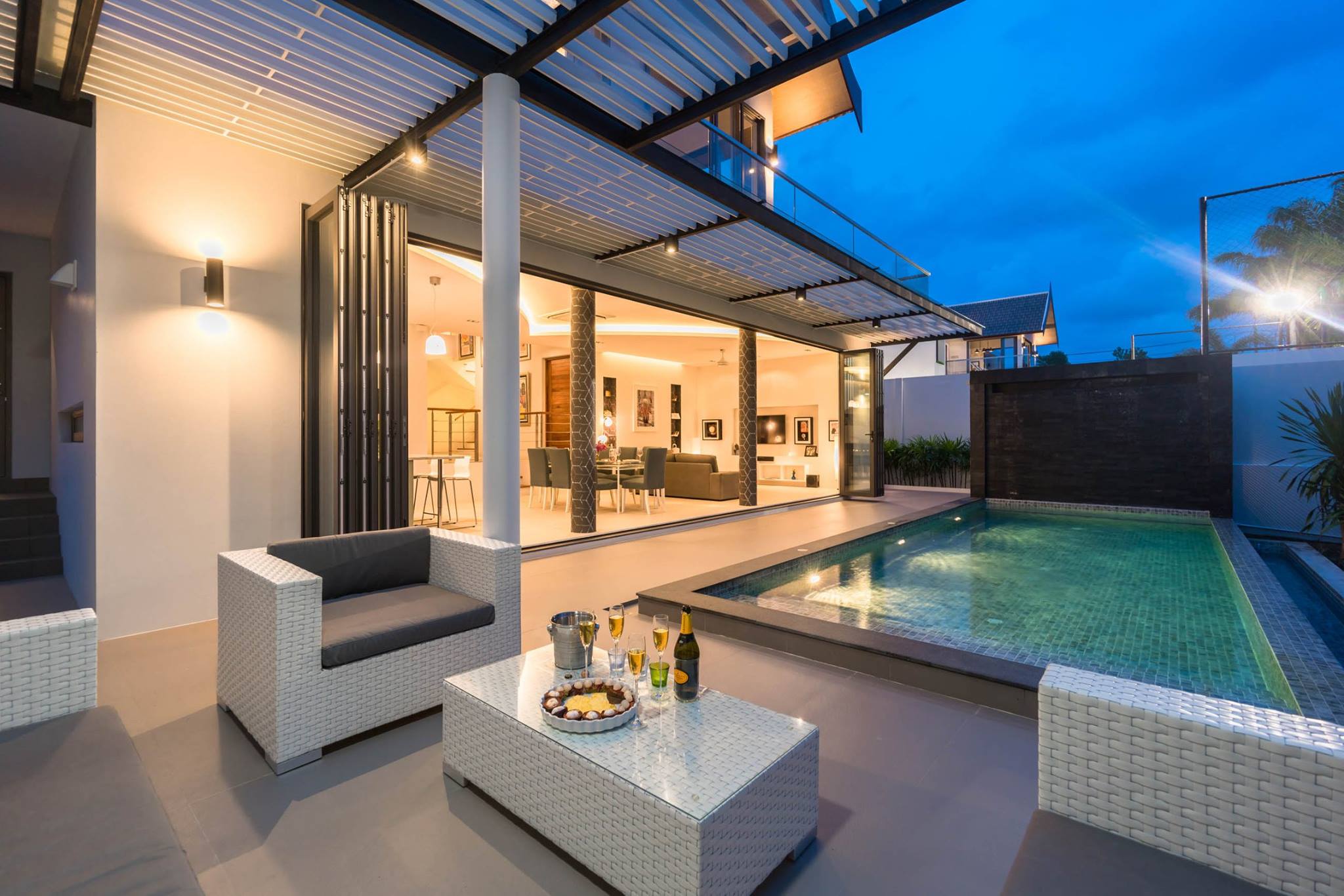 For Sale : BangTao Private Luxury Pool Villa, 10 bedrooms 10 Bathrooms