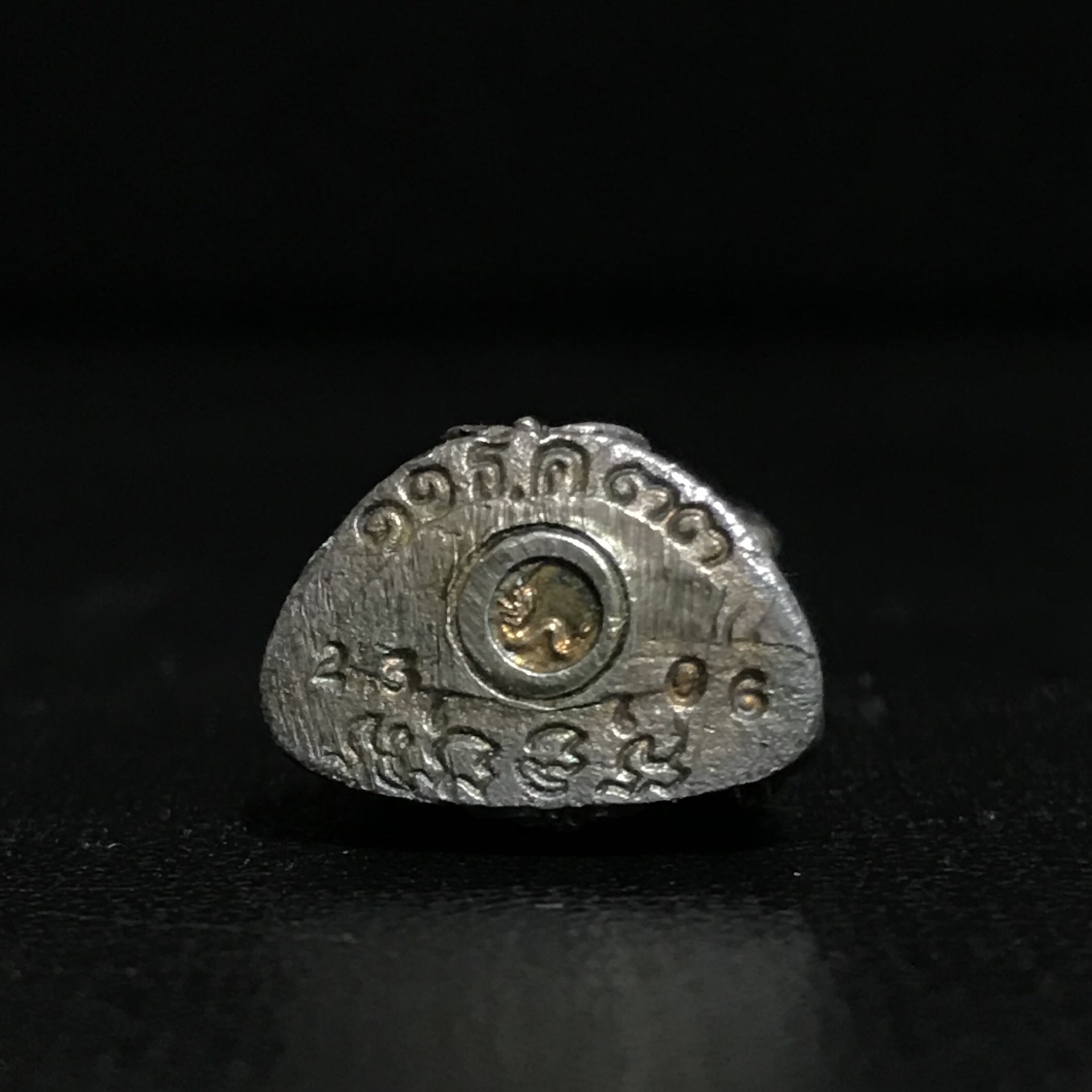 พระกริ่งปรมานุชิตชิโนรส วัดพระเชตุพนวิมลมังคลาราม(วัดโพธิ์) ปี2533 เนื้อเงิน ( ในหลวงรัชกาลที่9เสด็จเททอง)