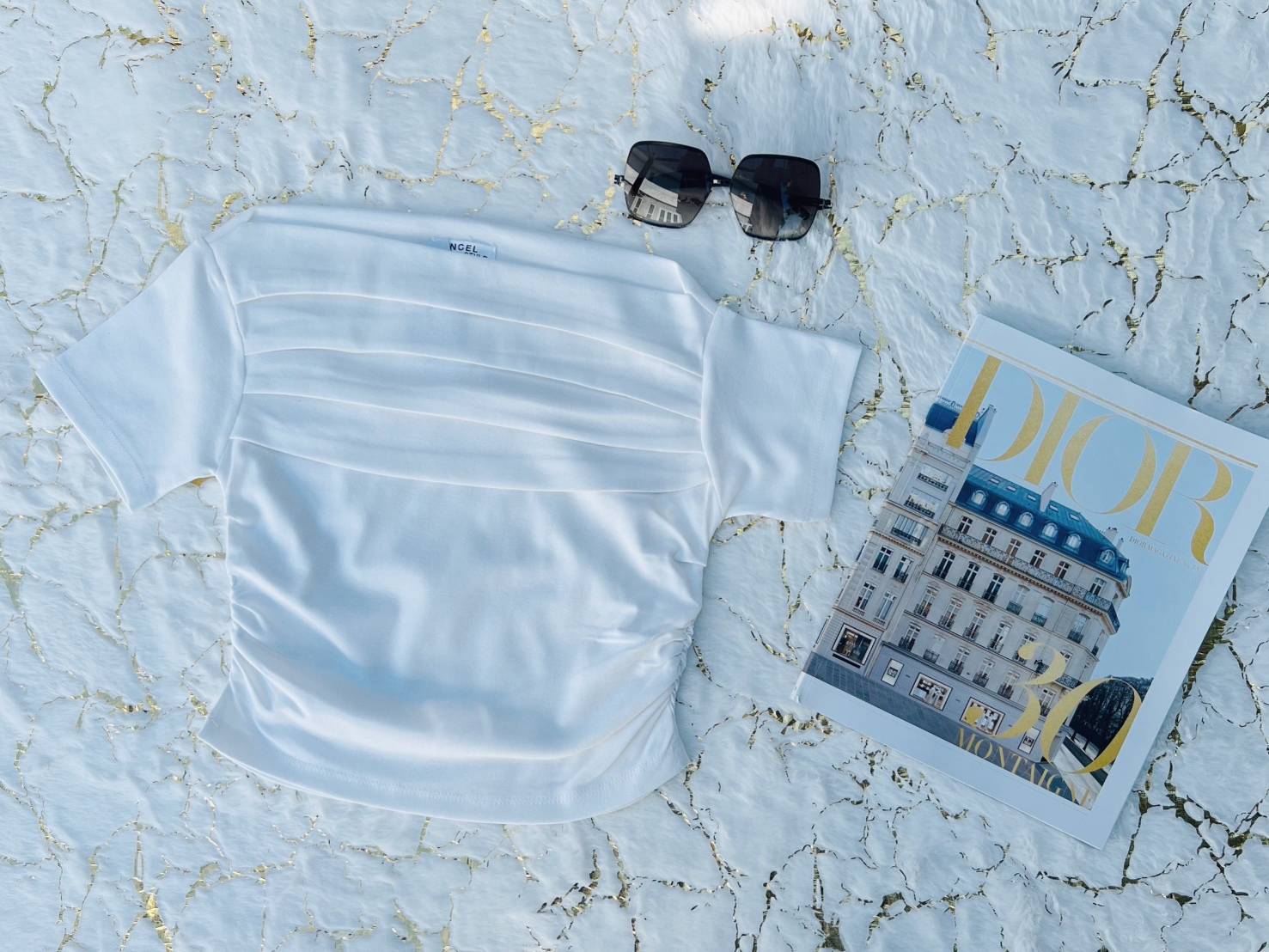 จีบไหล่เฉียง