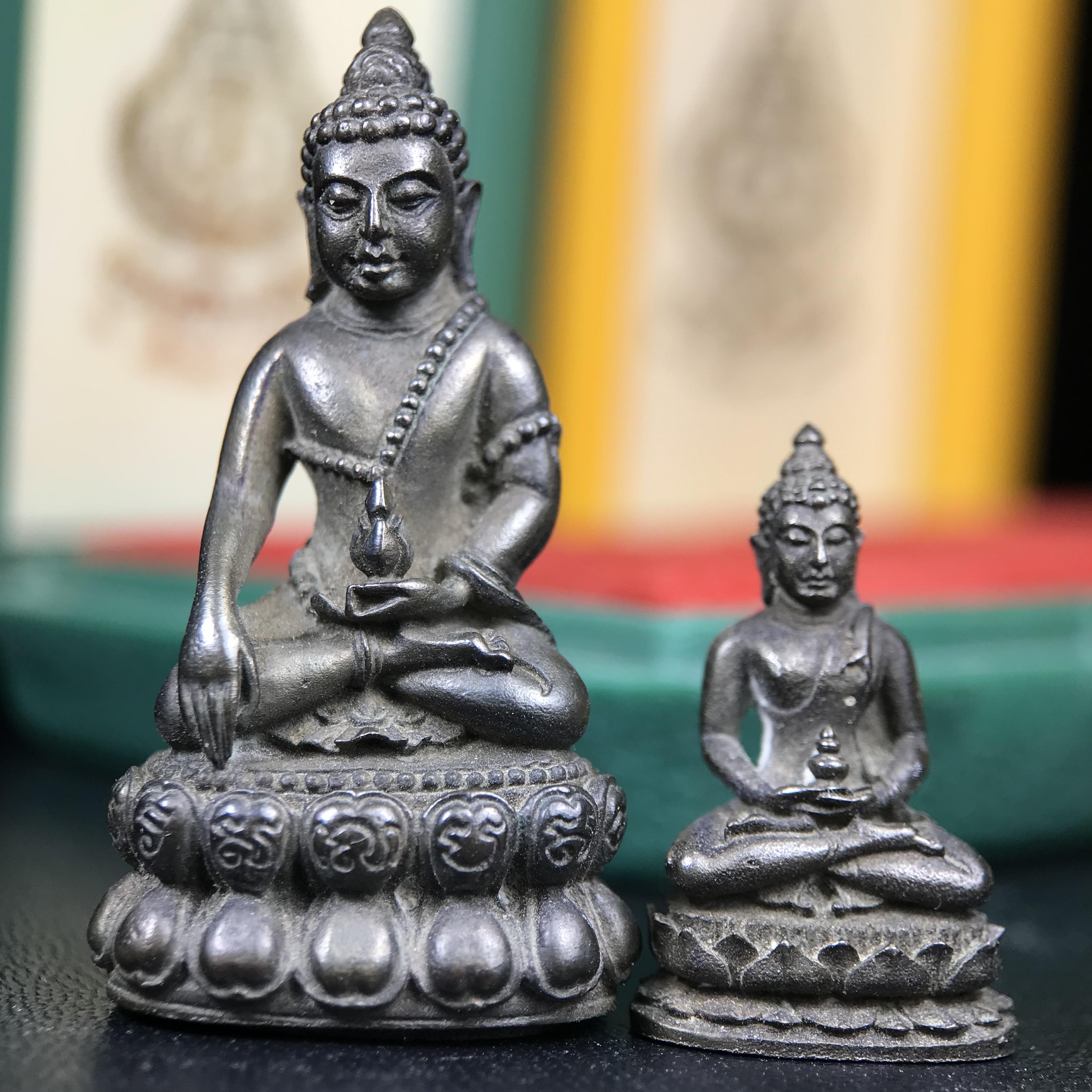 พระกริ่ง-พระชัยวัฒยน์วาสนาสมเด็จพระสังฆราช(วาสน์)วัดราชบพิธฯปี2531 เนื้อนวโลหะ สร้างเป็นที่ระลึกในคราวที่สมเด็จพระอริยวงศาคตญาณ สมเด็จพระสังฆราช(วาสน์ วาสโน)มีพระชนมายุครบ90พรรษา(ในหลวง ร.9 เสด็จในพิธี)งานแกะแม่พิมพ์โดย นายช่างเกษม มงคลเจริญ)(1ใน1991องค์)