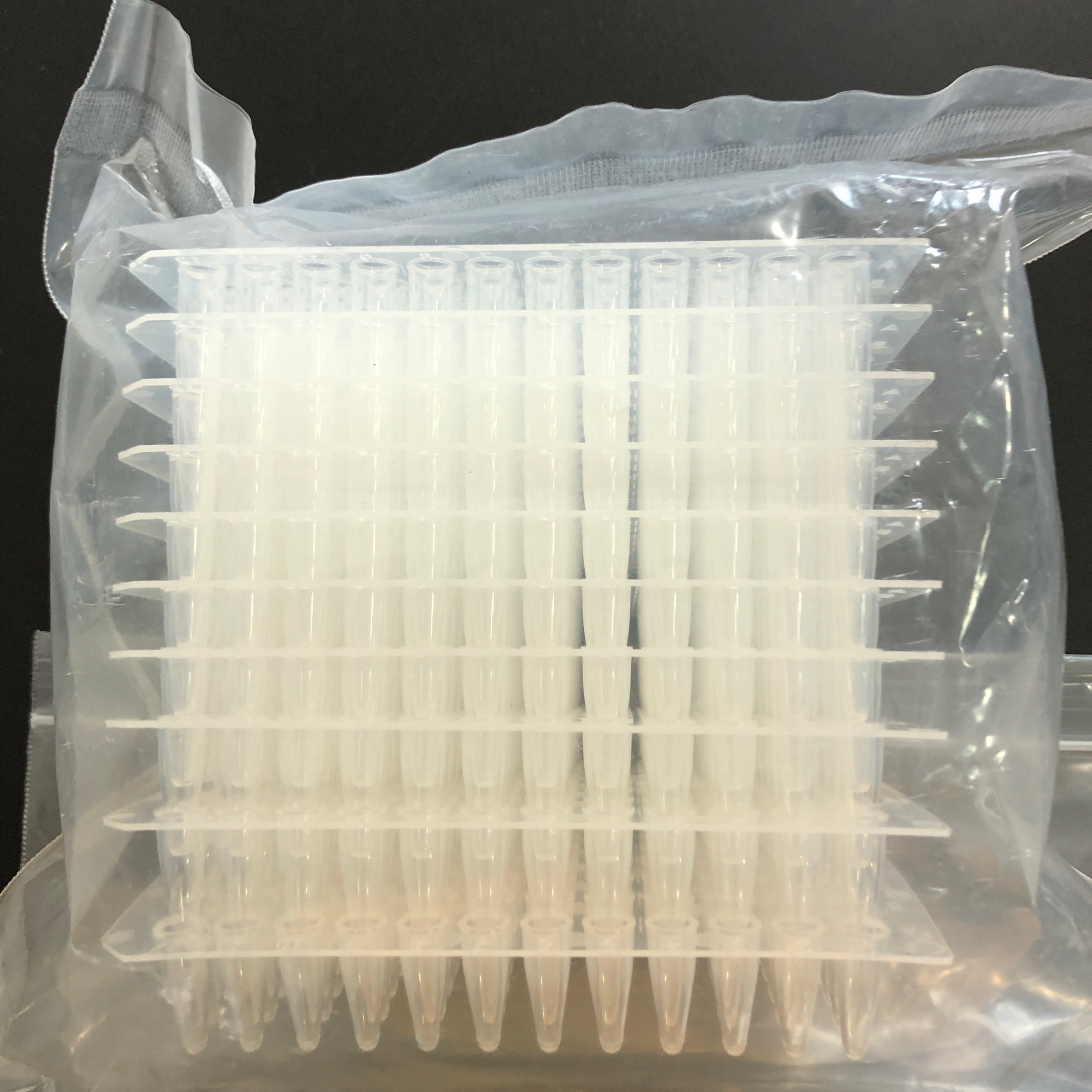 0.1ml Low Profile qPCR 96 Well Plate (sub-semi skirted) จานหลุม96ช่องขนาด 0.1 มล. (10ชิ้น/แพ็ค)