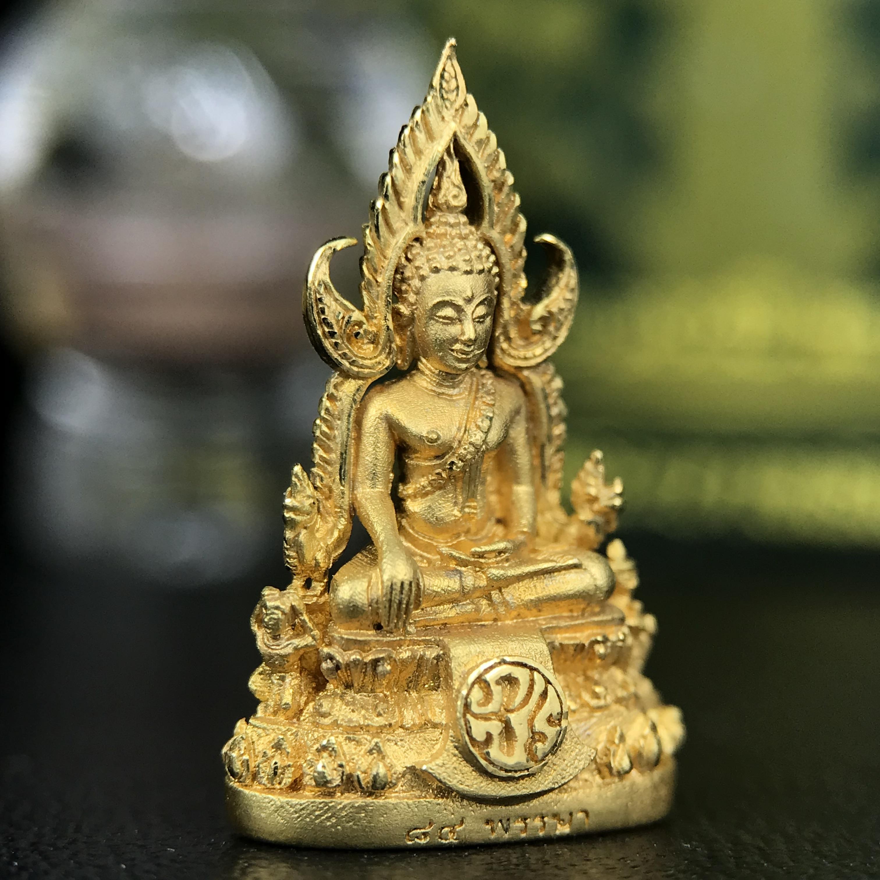 พระพุทธชินราช ภปร. 84 พรรษา เนื้อทองคำ พิมพ์เล็กขนาดหน้าตัก 1/4 นิ้ว(สูง 2.0 ซม.)(พระราชทานมวลสาร จิตรลดาและเส้นพระเจ้า(เส้นผม)รัชกาลที่9)พุทธศิลป์ทรงคุณค่าอีกหนึ่งรุ่นยอดนิยม(หมายเลขสวย ๑๙๑๙)(1ใน1000องค์)หายาก