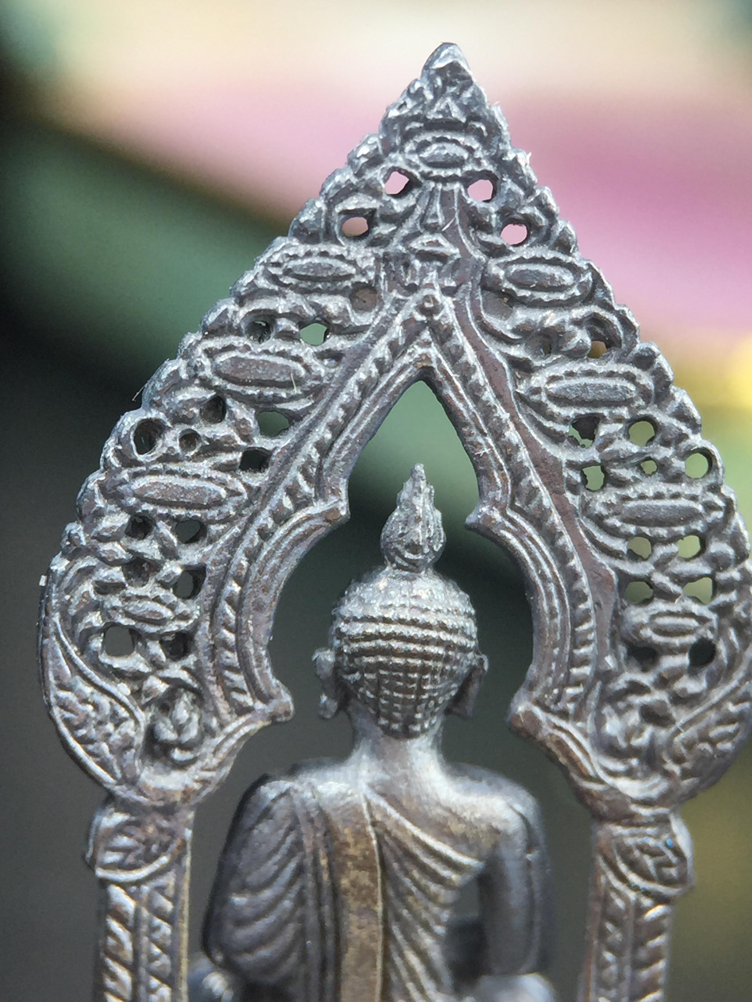 กริ่งพระพุทธนิรันตราย วัดราชประดิษฐสถิตมหาสีมารามราชวรวิหาร สมโภชกรุงรัตนโกสินทร์ 200ปี พ.ศ.2525 เนื้อเงิน(ผิวเดิมกลับดำสวยนอนกล่อง) (พิธีใหญ่ เกจิคณาจารย์ในยุคล้นหลาม ในหลวง ร.9 เสด็จร่วมพิธี สมเด็จพระสังฆราชประธานพิธีปลุกเสก)หายากก(1ใน 209 องค์)
