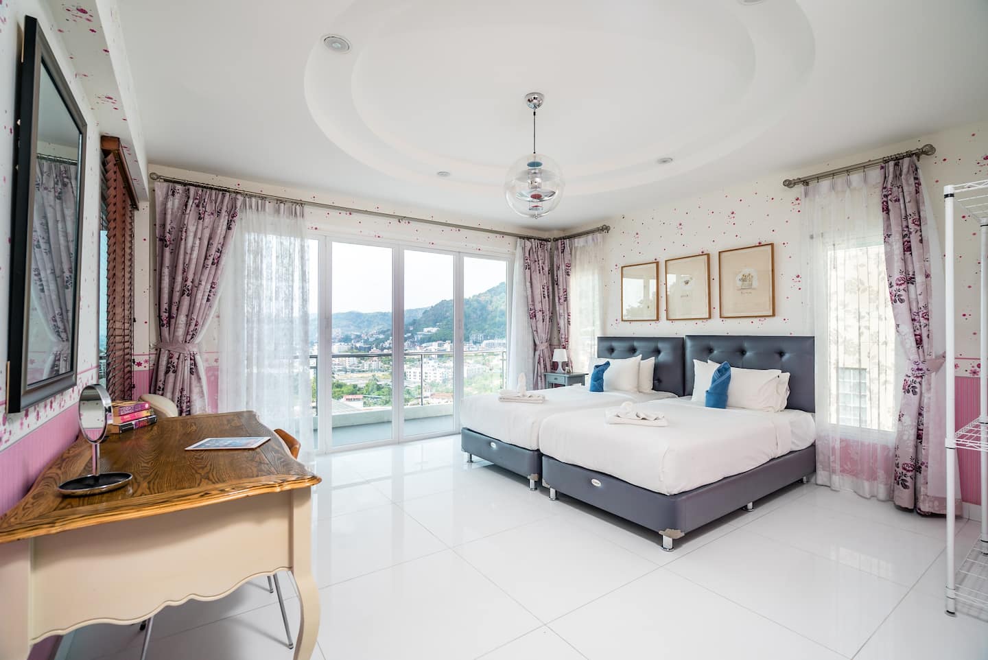 For Sale : Patong Private Pool Villa, 4 bedrooms 4 Bathrooms, Sea view.