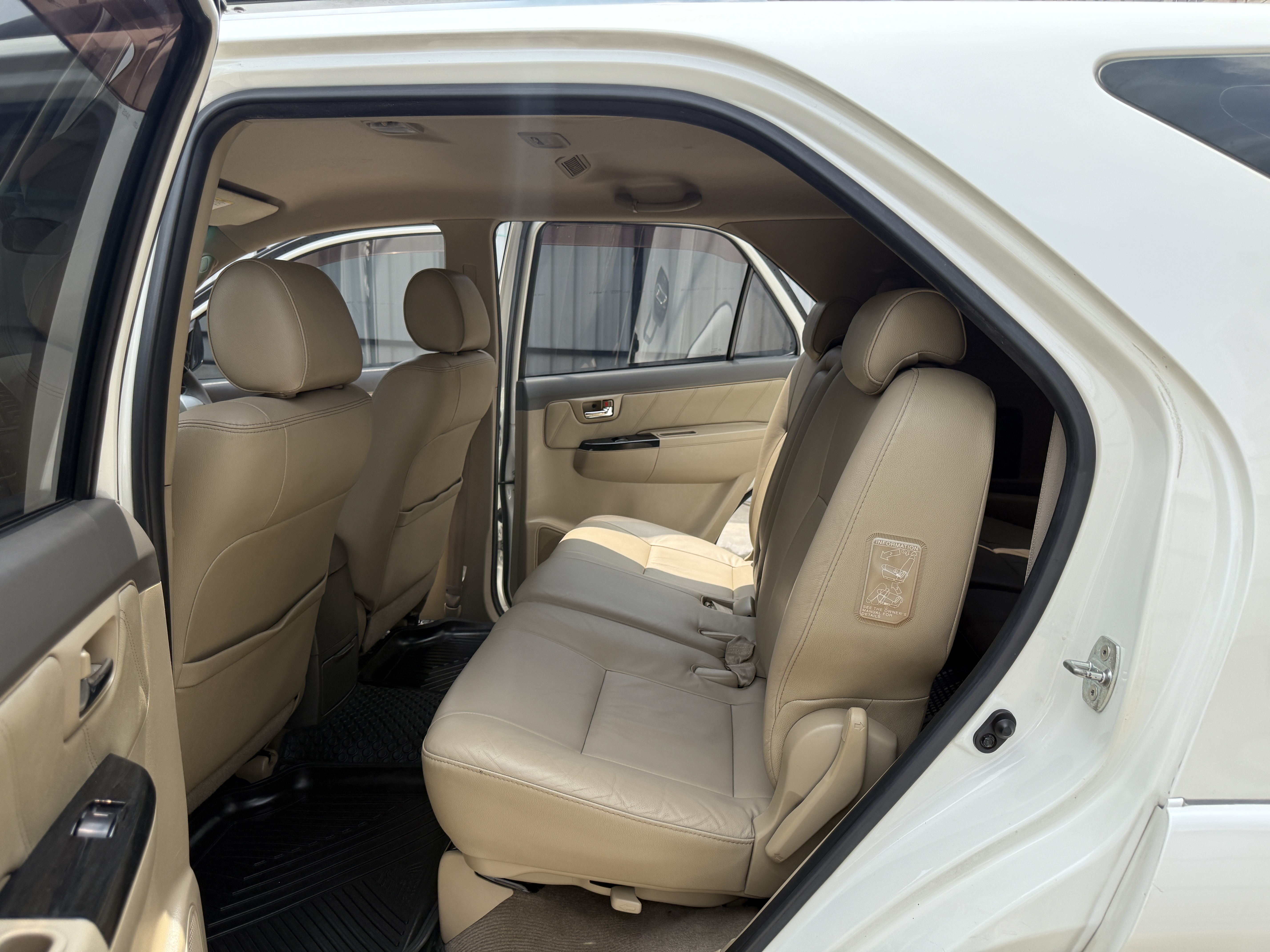 Toyota Fortuner Champ 3.0 V Navi 4WD At 2013 ขาวมุก