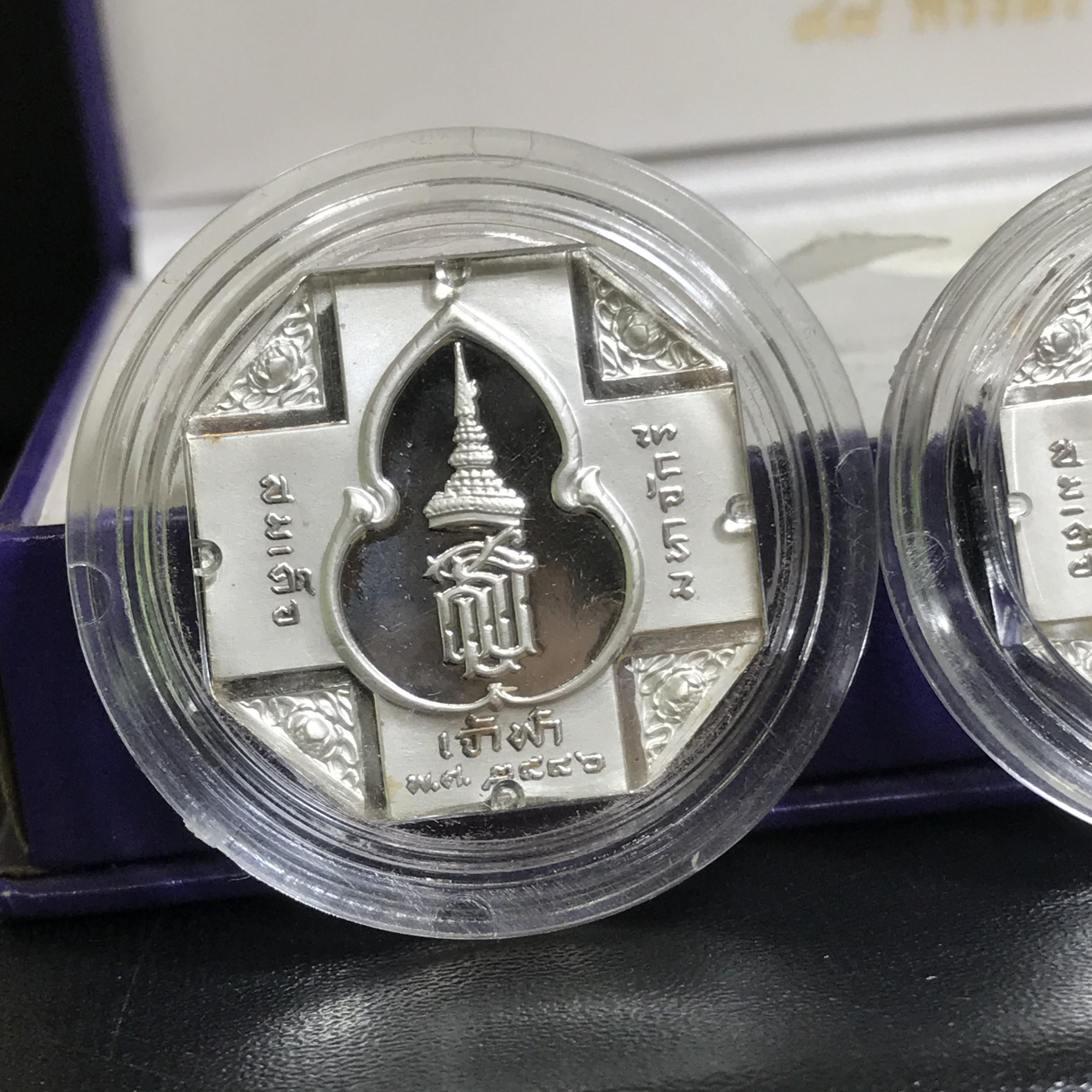 เหรียญหลวงพ่อทวด รุ่นสมเด็จเจ้าฟ้ามหาจักรี 48พรรษา โดยสภากาชาดไทย ปี2546 ชุดเหรียญเนื้อเงิน4ขนาด ครบชุดหายาก