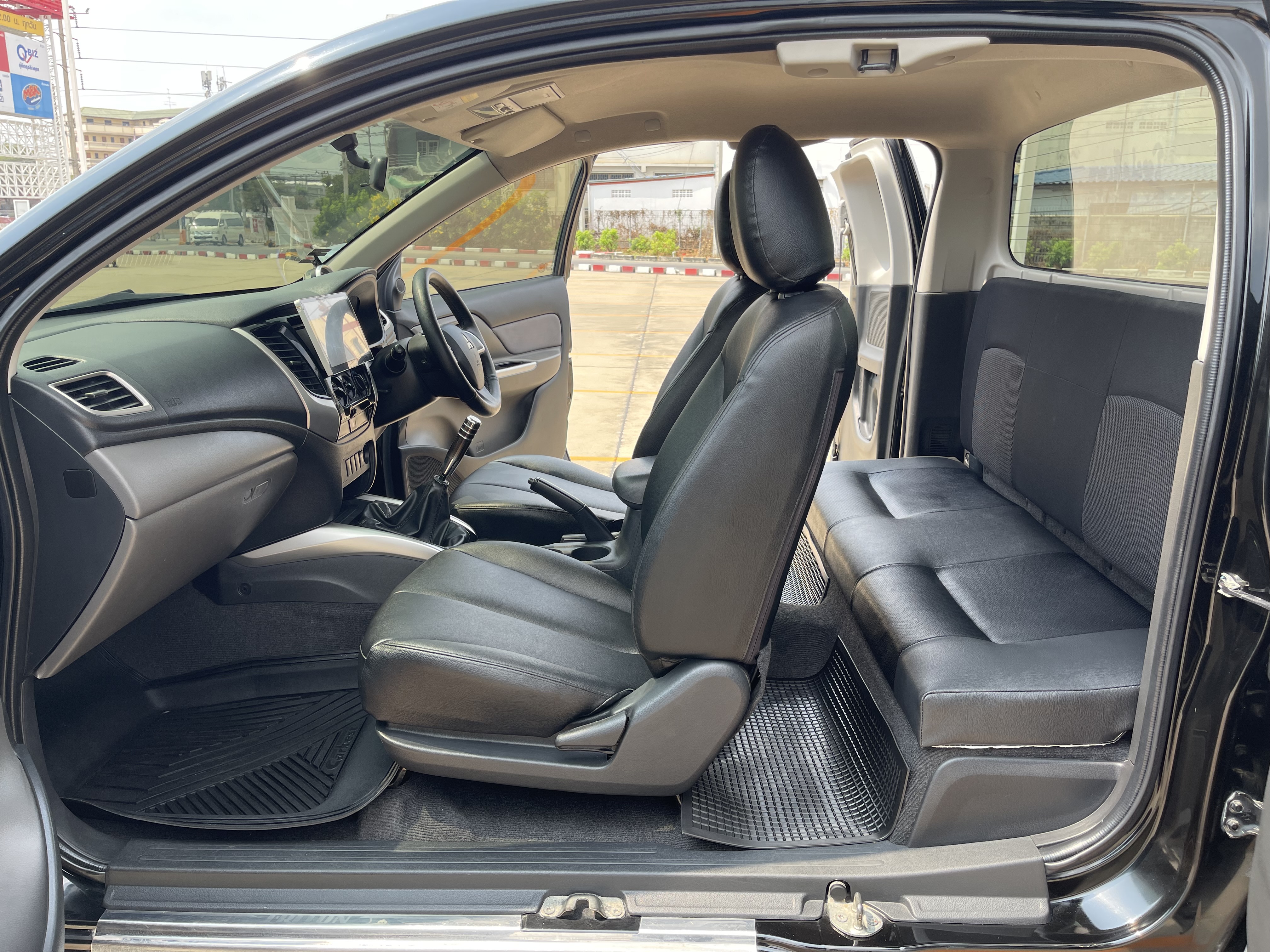 Mitsubishi Triton All New Cab 2.5 GLS 2015 ดำ