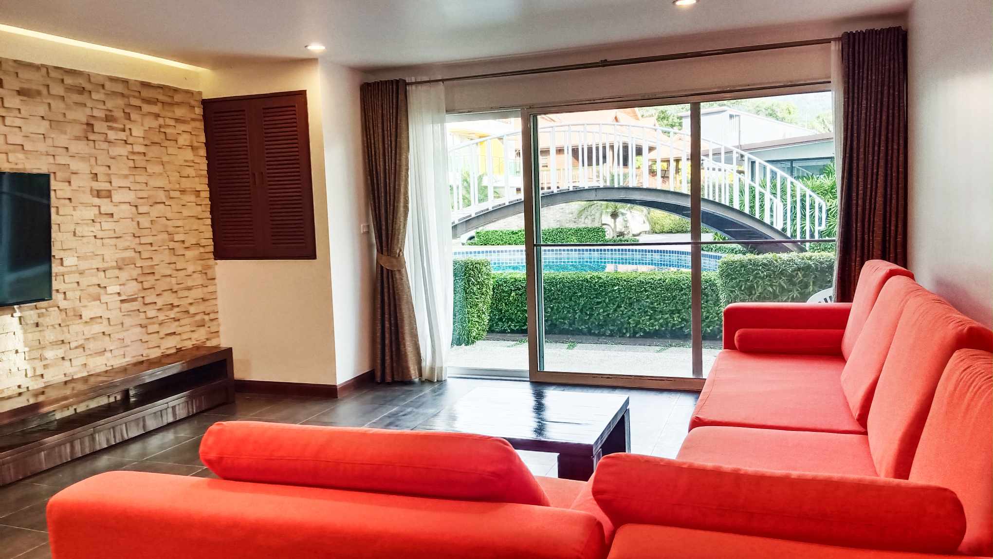 For Rent : Thalang, Townhome Modern Style , 3 bedrooms 2 bathrooms