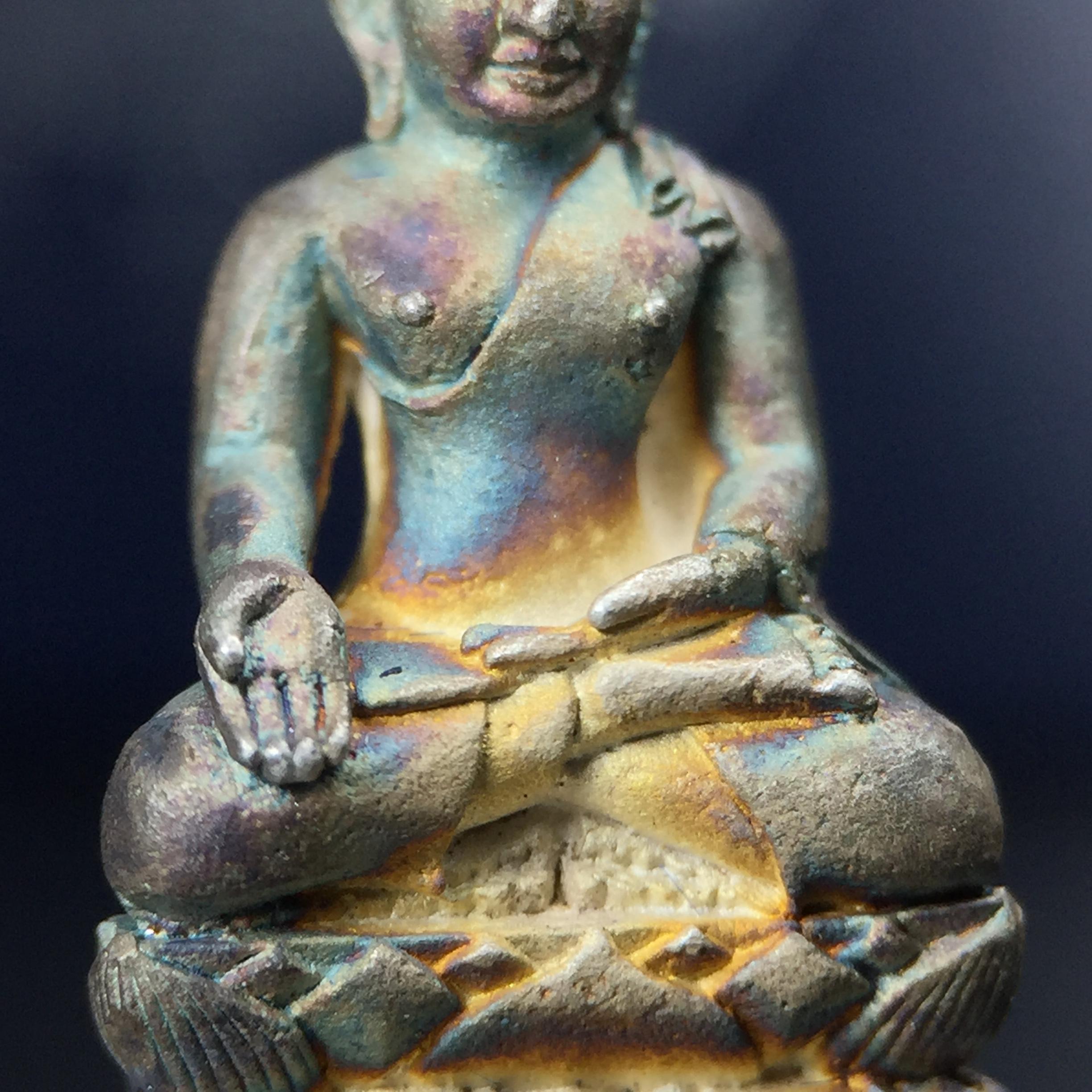 พระกริ่งไพรีพินาศ วัดบวรนิเวศวิหาร ปี2538 การไฟฟ้าส่วนภูมิภาคจัดสร้าง เนื้อเงิน(สภาพผิวเดิม ขึ้นสีรุ้งธรรมชาติ สวยแบบนิยม)พร้อมกล่องบรรจุเดิม หมายเลข 6432