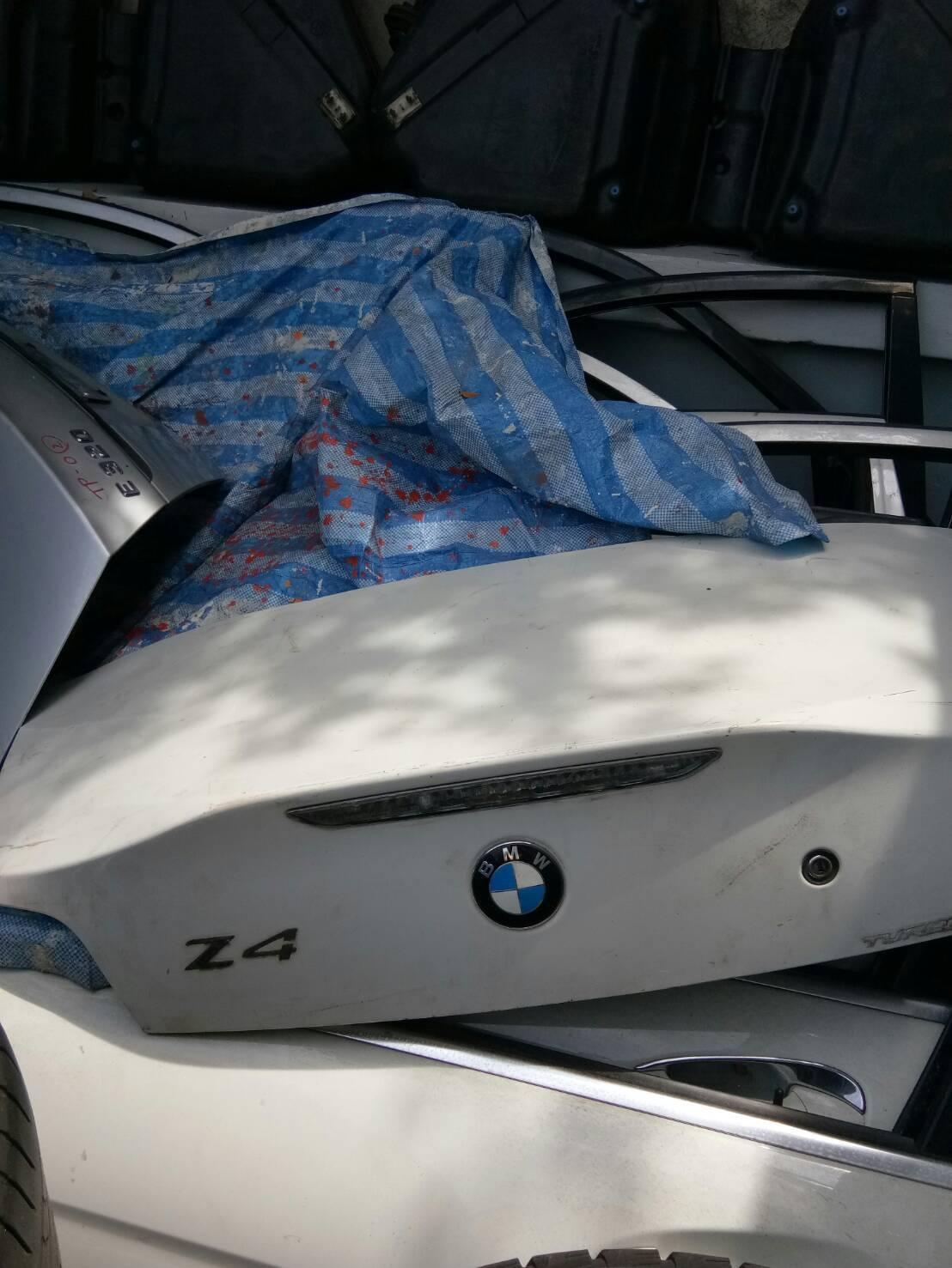 ฝาท้าย BMW E85