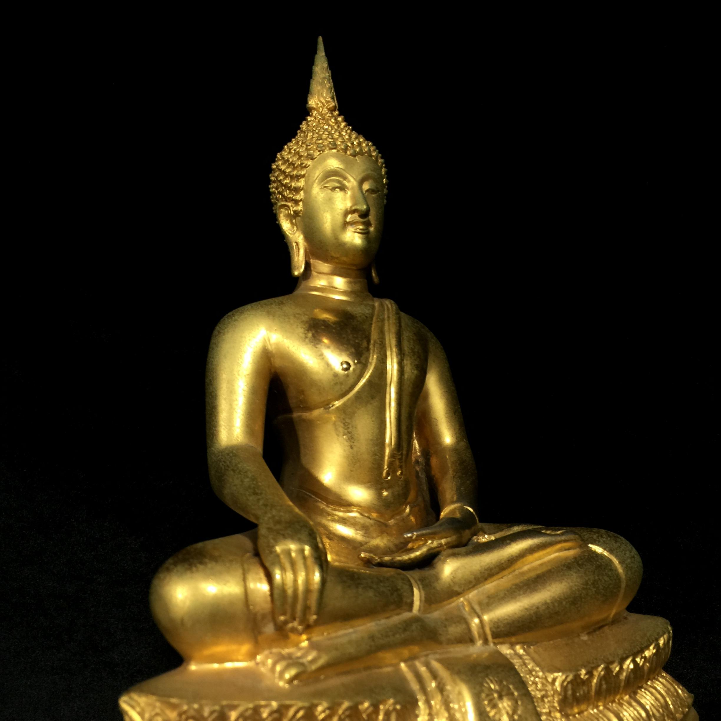 พระบูชาพระพุทธศิรมงคล ภปร. วัตถุมงคลคุ้มเกล้าปี2524 ของมูลนิธิคุ้มเกล้า โรงพยาบาลภูมิพลจัดสร้าง ขนาดหน้าตัก5นิ้ว(ในหลวงรัชกาลที่9 ทรงจุดไฟพระฤกษ์และเททอง พิธีใหญ่)ยอดนิยมหายาก