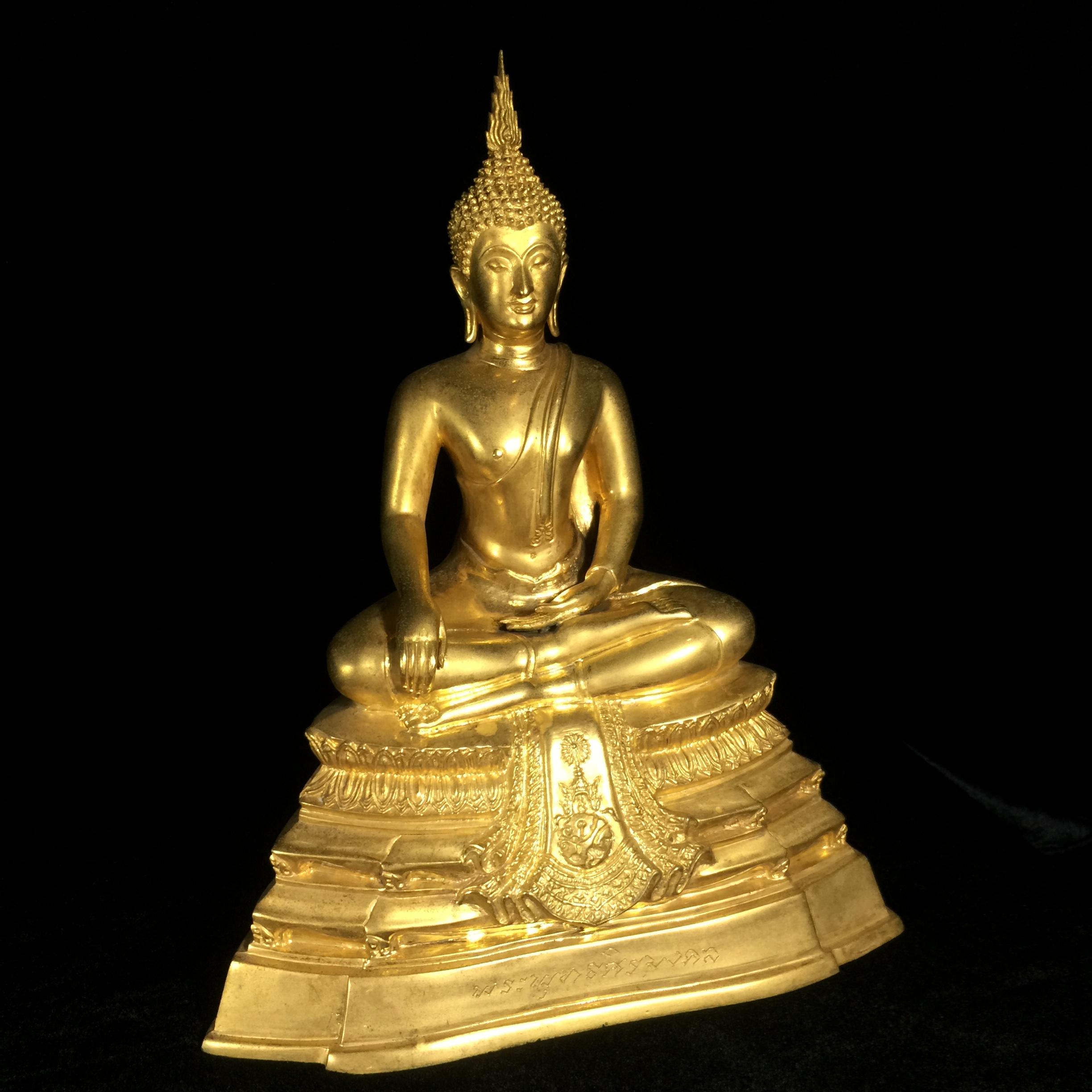 พระบูชาพระพุทธศิรมงคล ภปร. วัตถุมงคลคุ้มเกล้าปี2524 ของมูลนิธิคุ้มเกล้า โรงพยาบาลภูมิพลจัดสร้าง ขนาดหน้าตัก5นิ้ว(ในหลวงรัชกาลที่9 ทรงจุดไฟพระฤกษ์และเททอง พิธีใหญ่)ยอดนิยมหายาก