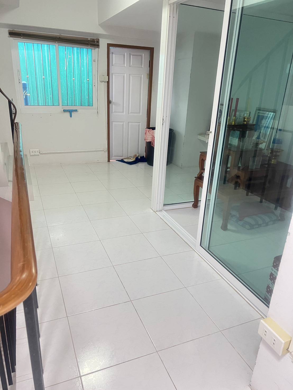 For Rent : Samkong, 3-Story Commercial Building, 2 Bedroom 2 Bathrooms