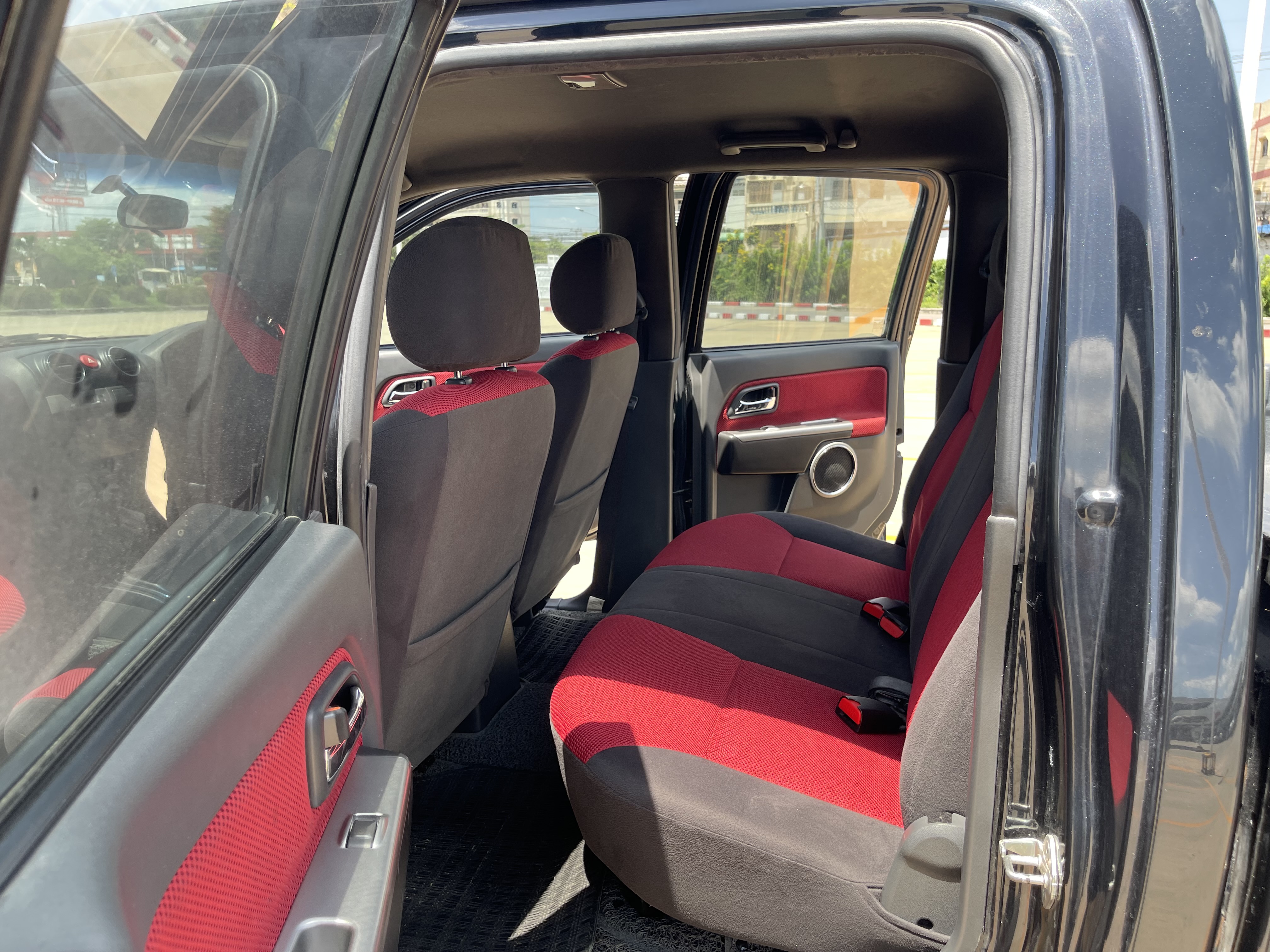 Isuzu Dmax 4ประตู Hlander 2.5 Abs X-Series Navi 2011 ดำ