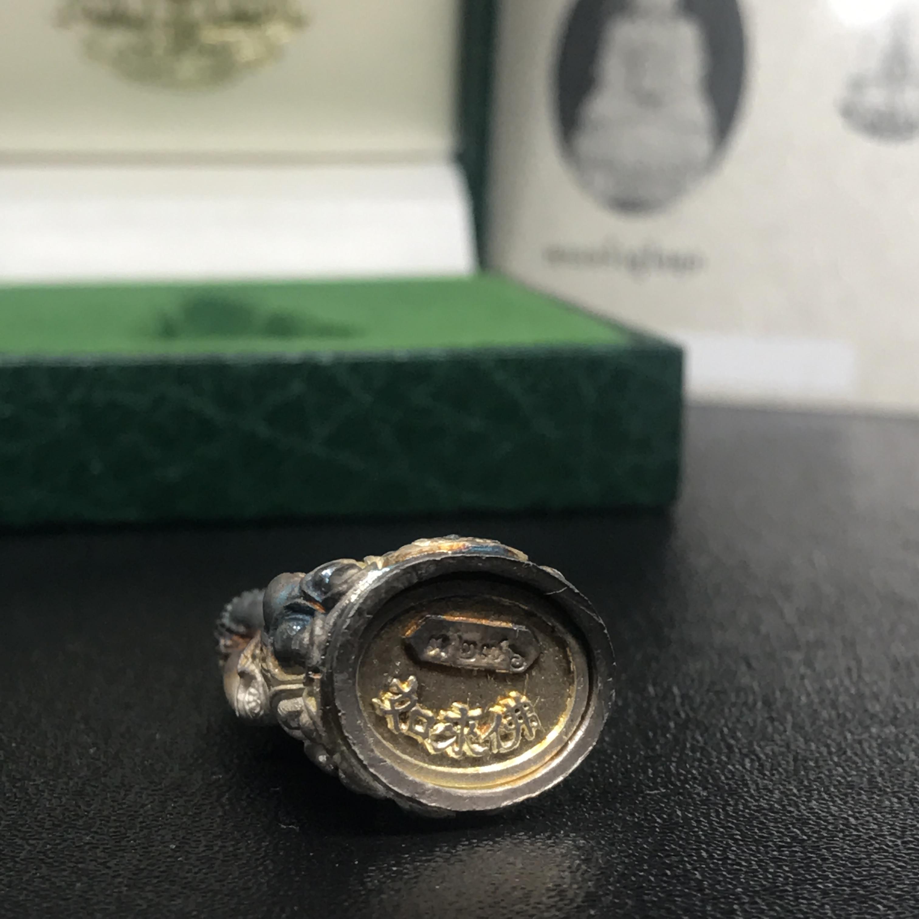 พระกริ่งยูไลฮุก โครงการพัฒนาบูรณพระอุโบสถวัดแก้วแจ่มฟ้า ปี 2539 เนื้อเงิน ตรากาญจนาภิเษก ครองราชย์ 50 ปี