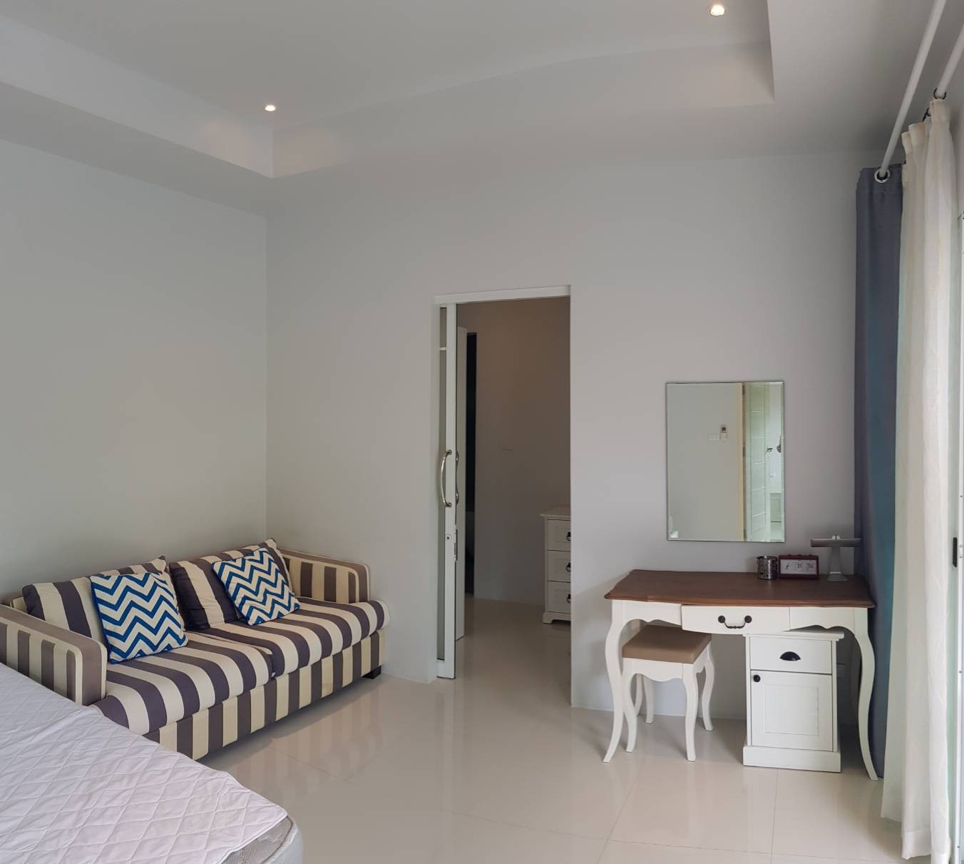 For Rent : Bangtao, Pasak Private Pool Villa, 2 bedrooms 2.5 Bathrooms.