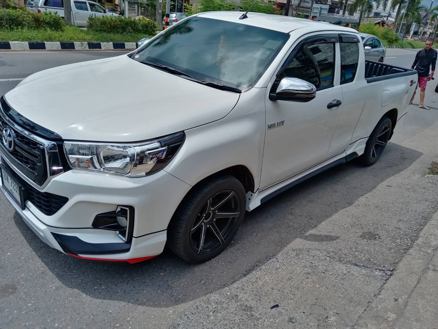 Toyota Revo Rocco body kits by Amotriz