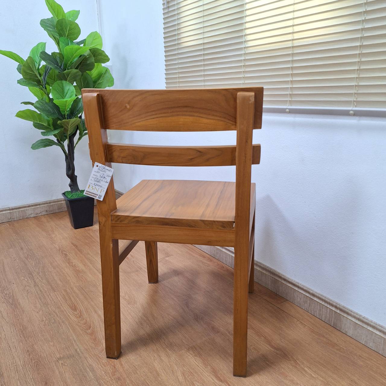 โต๊ะกินข้าว รุ่นเซปเป้ ( 1 ชุด โต๊ะ 1 +เก้าอี้ 4 )