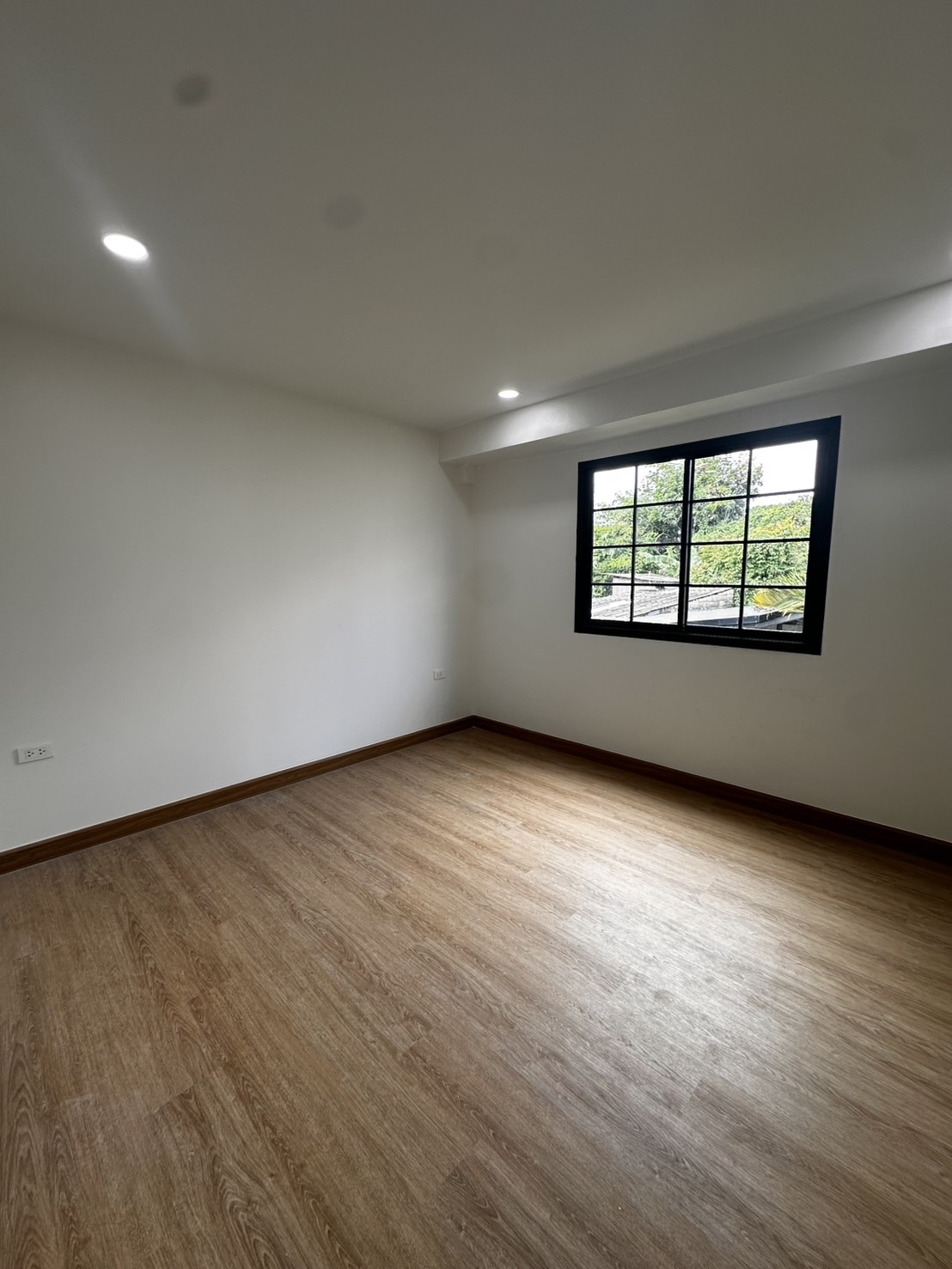 For Sales : Thalang, 2-Story Townhouse @Ban Khai, 2 Bedrooms 2 Bathrooms