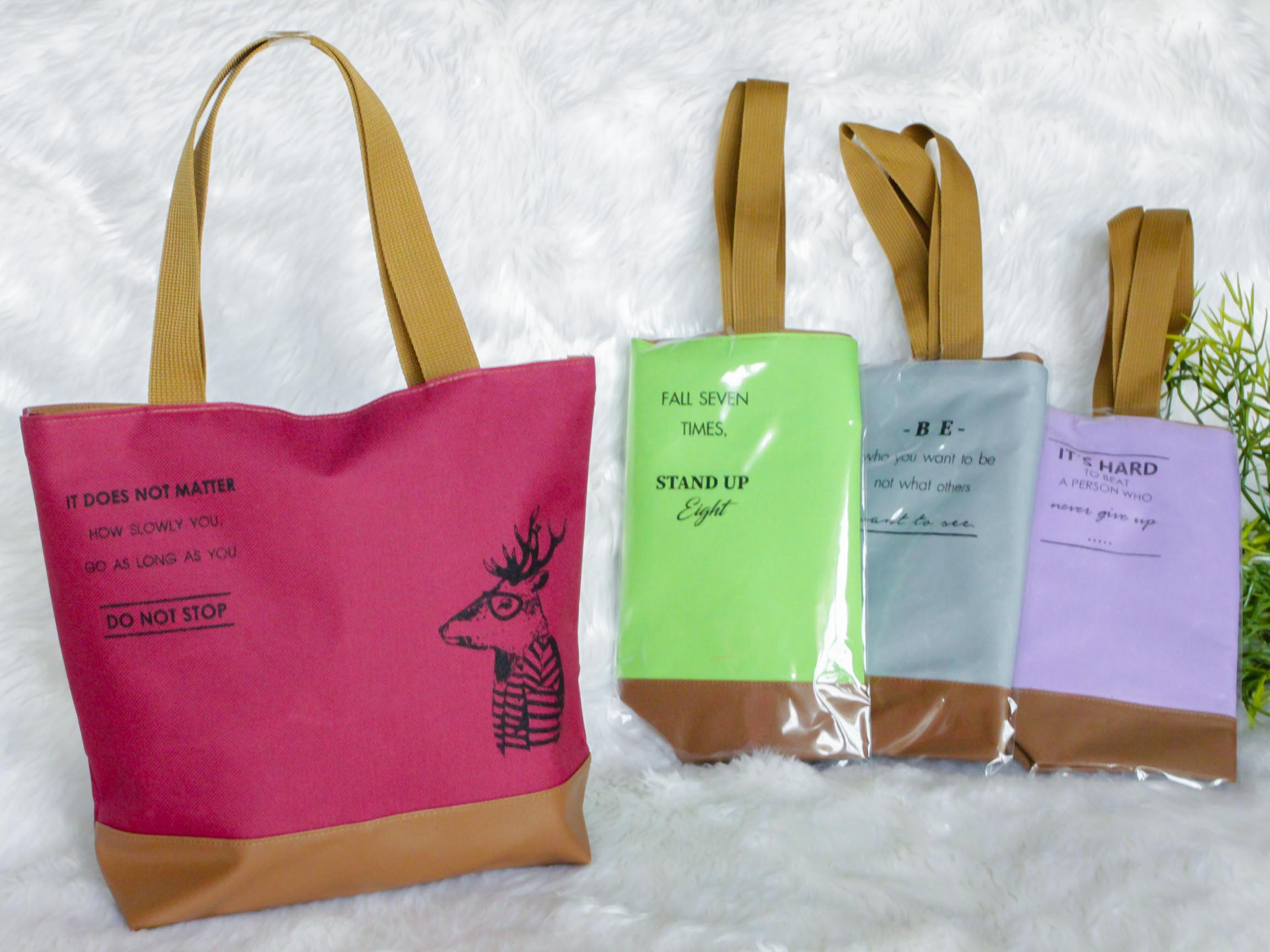 ของชำร่วยงานศพ กระเป๋าผ้าเนื้อหนา หูหิ้ว ซิปยาว ขยายก้นอยู่ทรง