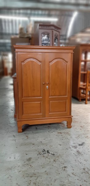 ผู้เสื้อผ้าเด็ก รุ่น 2 บานเปิด ขาสิงห์