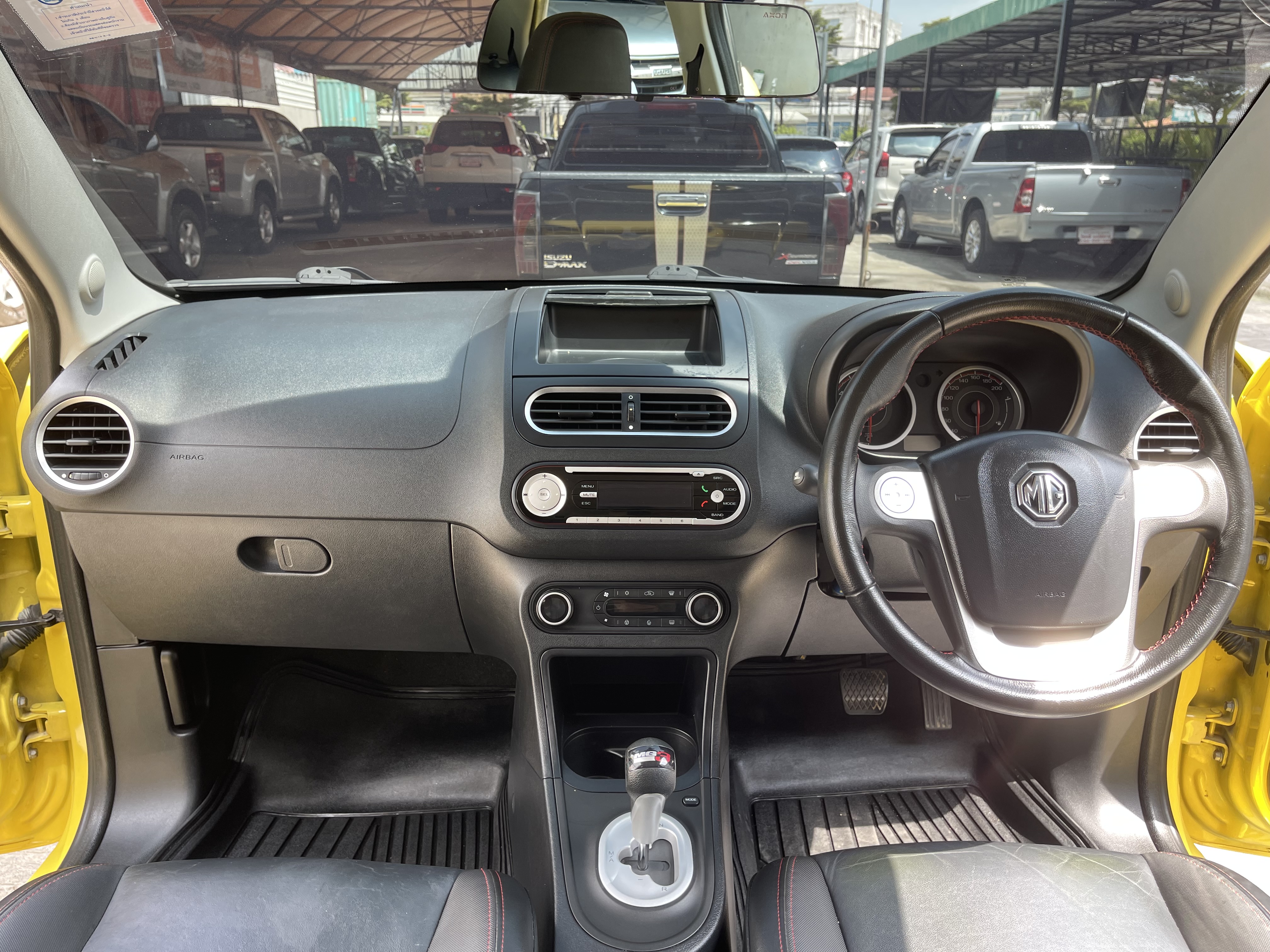 MG MG3 1.5 X (Twotone) Sunroof At 2016 เหลือง-ดำ