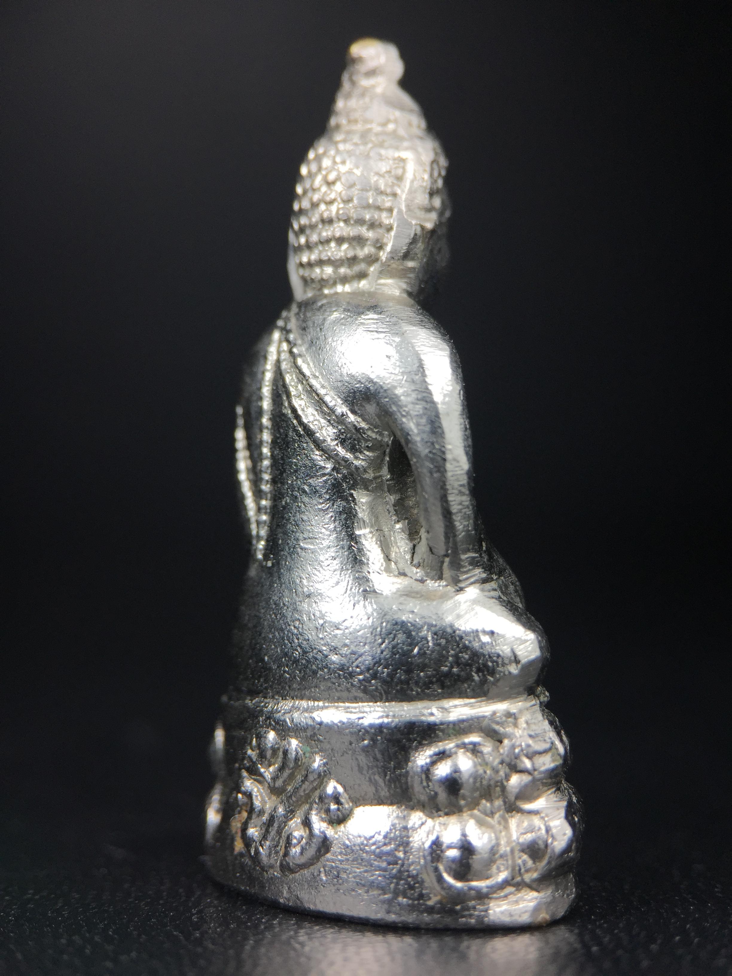 พระกริ่งโสฬส (มปร.) วัดราชประดิษฐ์ ปี 2515 เนื้อกะไหล่เงิน(กรรมการ)(กะไหล่เงินเดิมหายาก) เนื้อกะไหล่ทองเดิม สร้างน้อย หายาก หลวงปู่ทิม ปลุกเสก(ในหลวงรัชกาลที่9 เสด็จเททอง)พระดี พิธีใหญ่