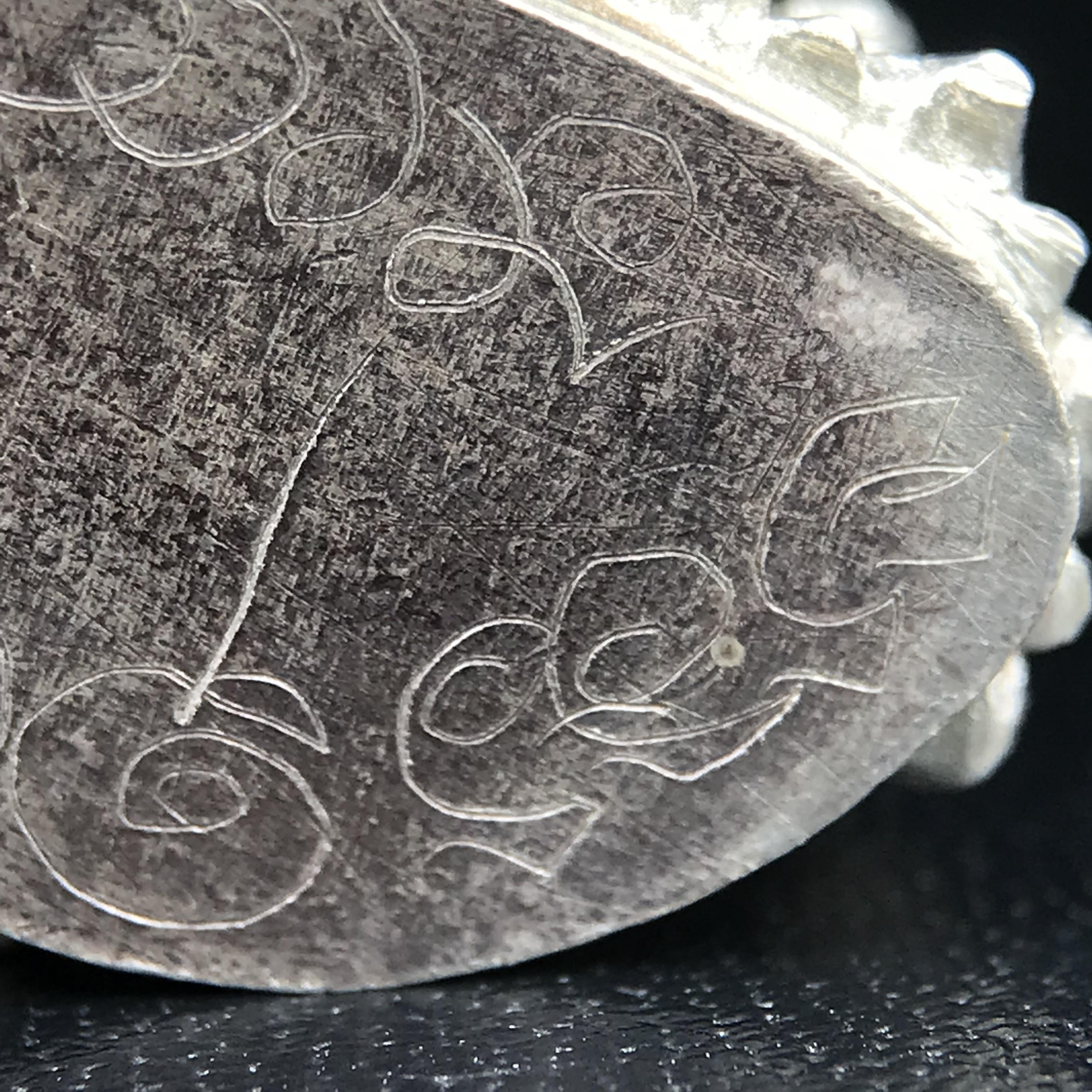 พระกริ่งญาณสังวร(พระกริ่ง ญส.)ปี 2519 เนื้อเงิน(สภาพสวยผิวเดิมขึ้นน้ำทองสวยมาก) สมเด็จพระญาณสังวรและหลวงพ่อคูณ ปริสุทโธ จับสายสูตรร่วมกันในพิธีเททอง ณ อุโบสถวัดบวรนิเวศวิหาร(พิธีใหญ่ เจตนาดี หลวงปู่โต๊ะร่วมปลุกเสก)(แบบนี้ไม่ควรพลาด)หายาก 1ใน 999 องค์