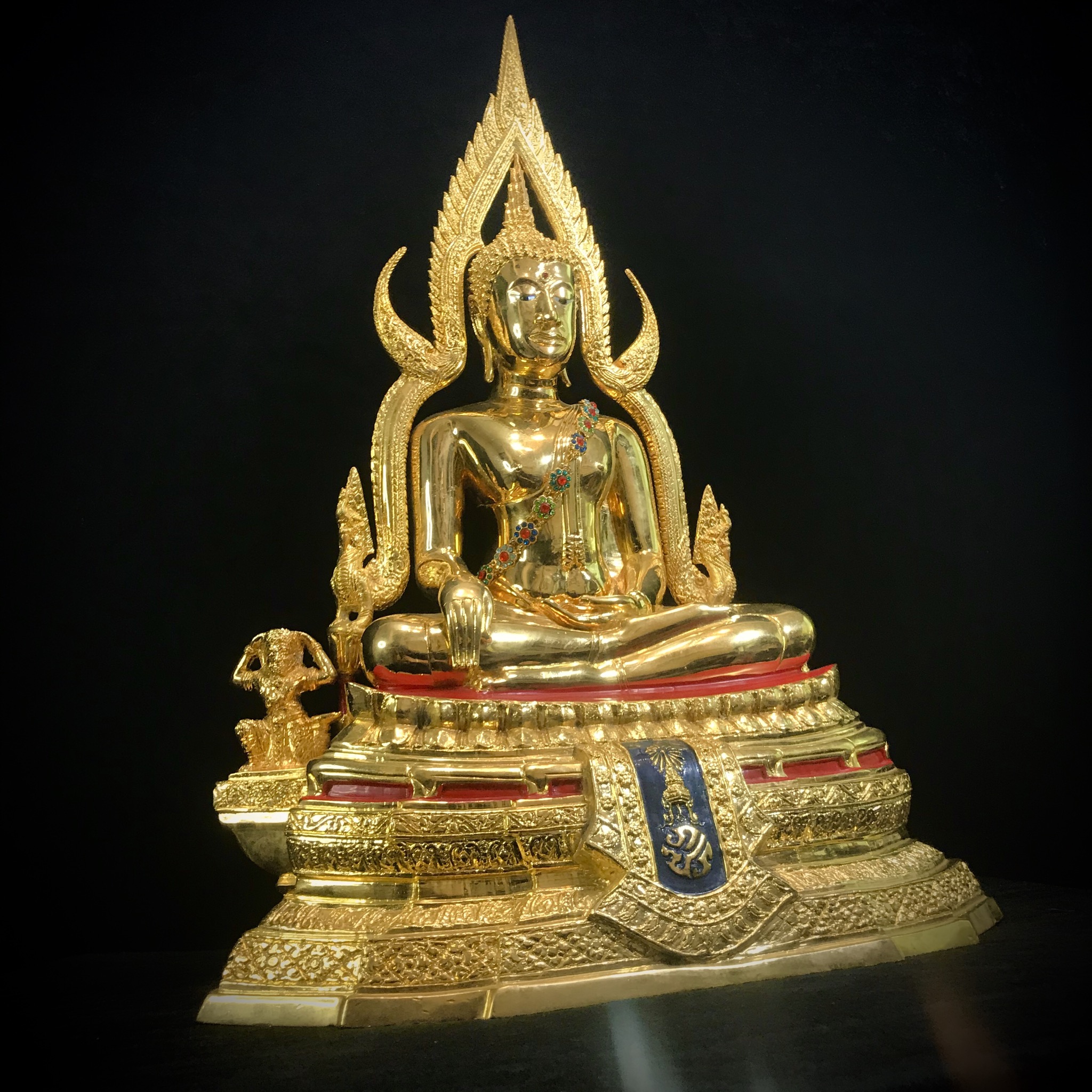 พระพุทธชินราช ภปร. รุ่นปฎิสังขรณ์ ปี2531 หน้าตัก 9นิ้ว กะไหล่ทอง(พร้อมตู้ครอบ) งานลุงจ่าทวีบูรณเขตต์ (สวยหายากนิยม)