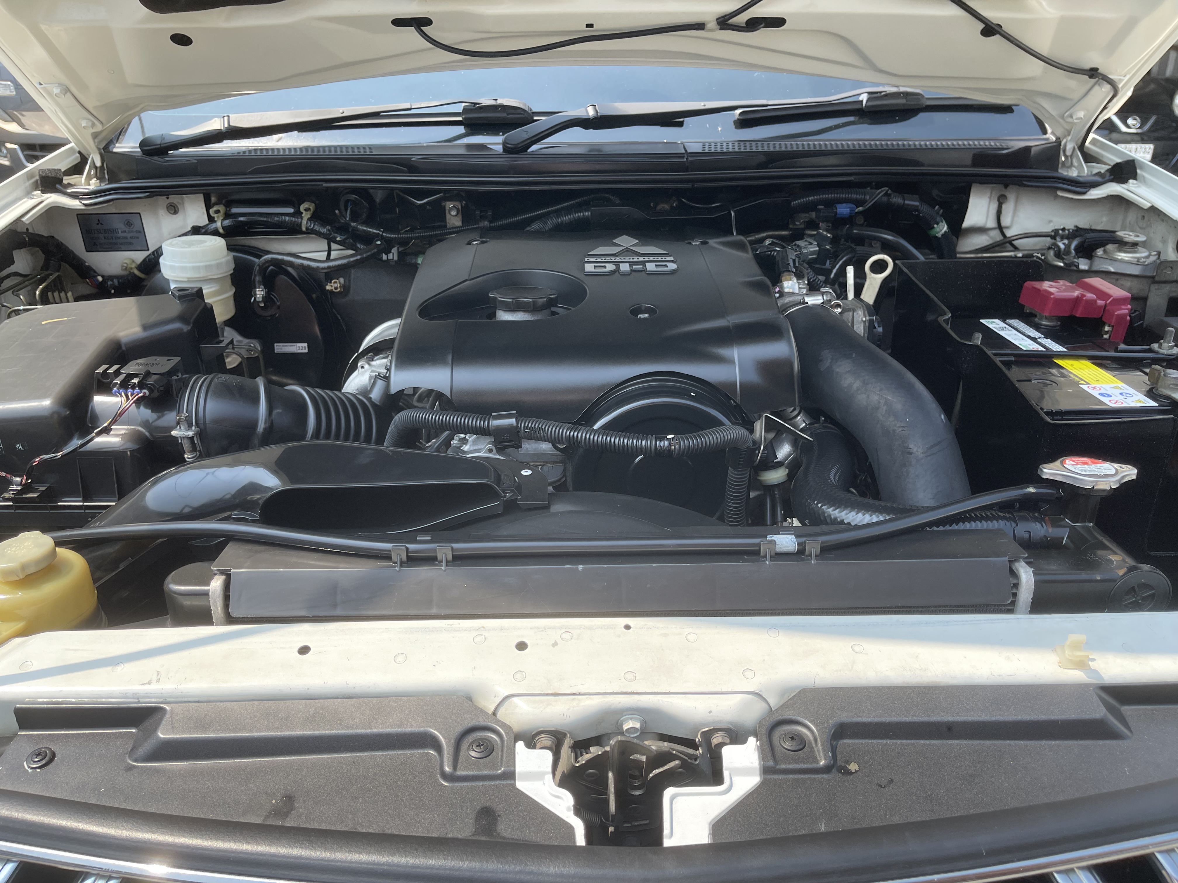 Mitsubishi Pajero Sport 2.5 GT 4WD At 2013 ขาวมุก