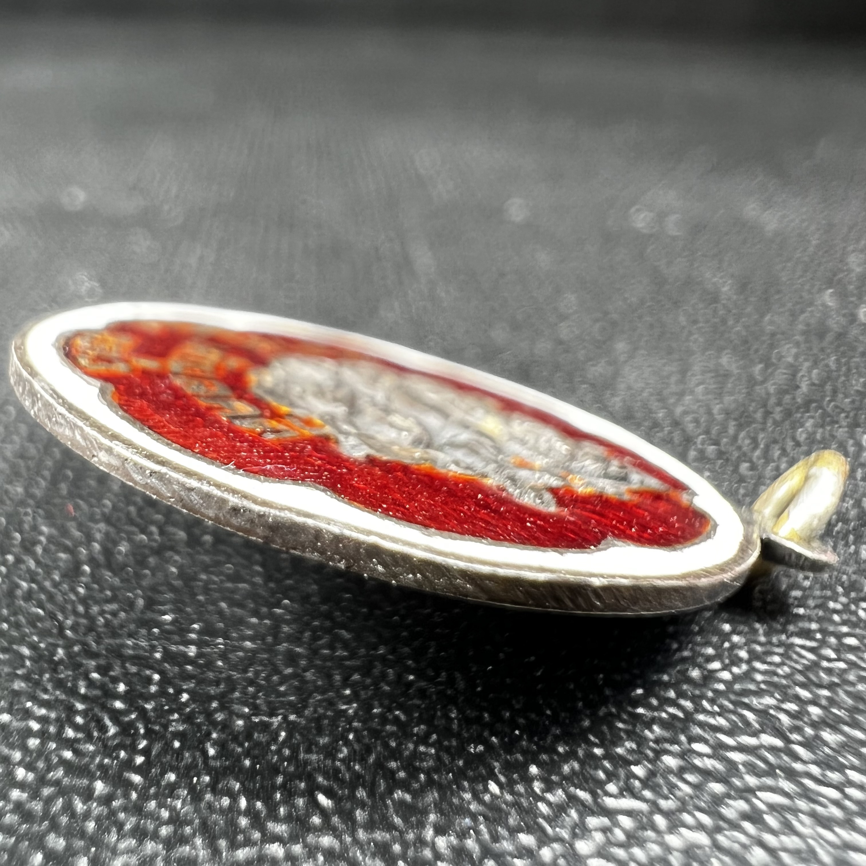 เหรียญพระพิฆเนศวร ปี 2513 จัดสร้างโดย "ท่านอาจารย์ ฉลาด เค้ามูลคดี" เนื้อเงินลงยา(สภาพสวยเดิม ผิวเงินเดิม ผิวลงยาติดเต็มไม่มีกระเทาะ)พิธีใหญ่เป็นเหรียญที่อยู่ในความนิยมสะสมของกลุ่มดารา ศิลปิน หายาก