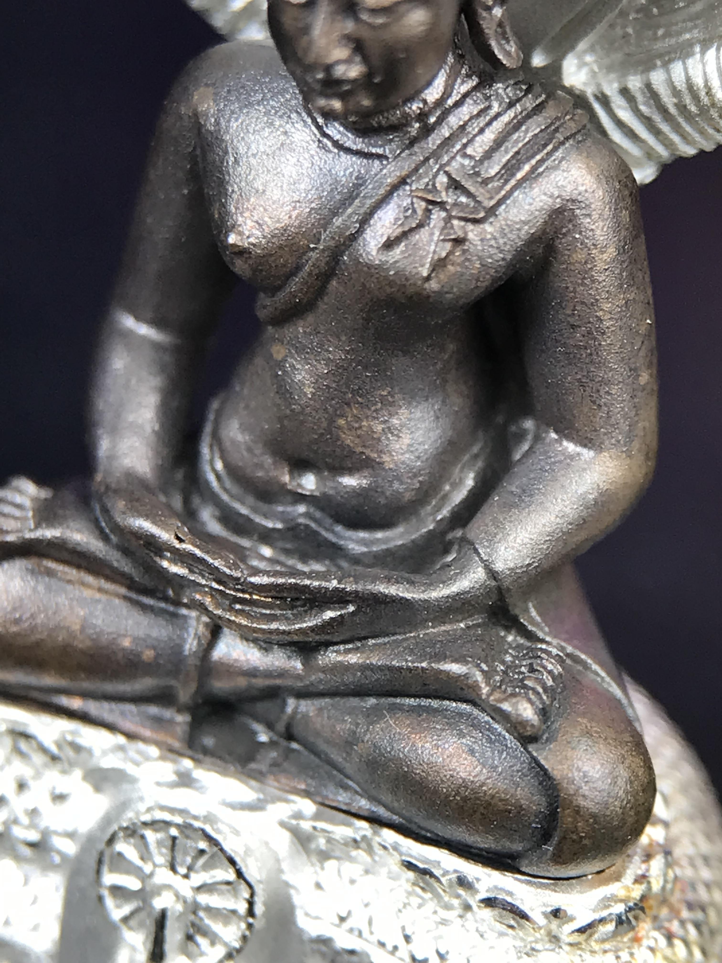 พระนาคปรก สธ. รุ่นสร้างพระอุโบสถเฉลิมพระเกียรติ 4 รอบ 84 พรรษา สมเด็จพระเทพรัตนราชสุดาฯ วัดบวรนิเวศวิหาร ปี 2543 พิมพ์ใหญ่ องค์พระเนื้อนวโลหะ ฐานนาคปรกเนื้อเงิน(สภาพ สวย )พิธีใหญ่ พุทธศิลป์งดงาม หายาก(องค์หมายเลขสวย ๒๖๗) (1 ใน 1999 องค์)