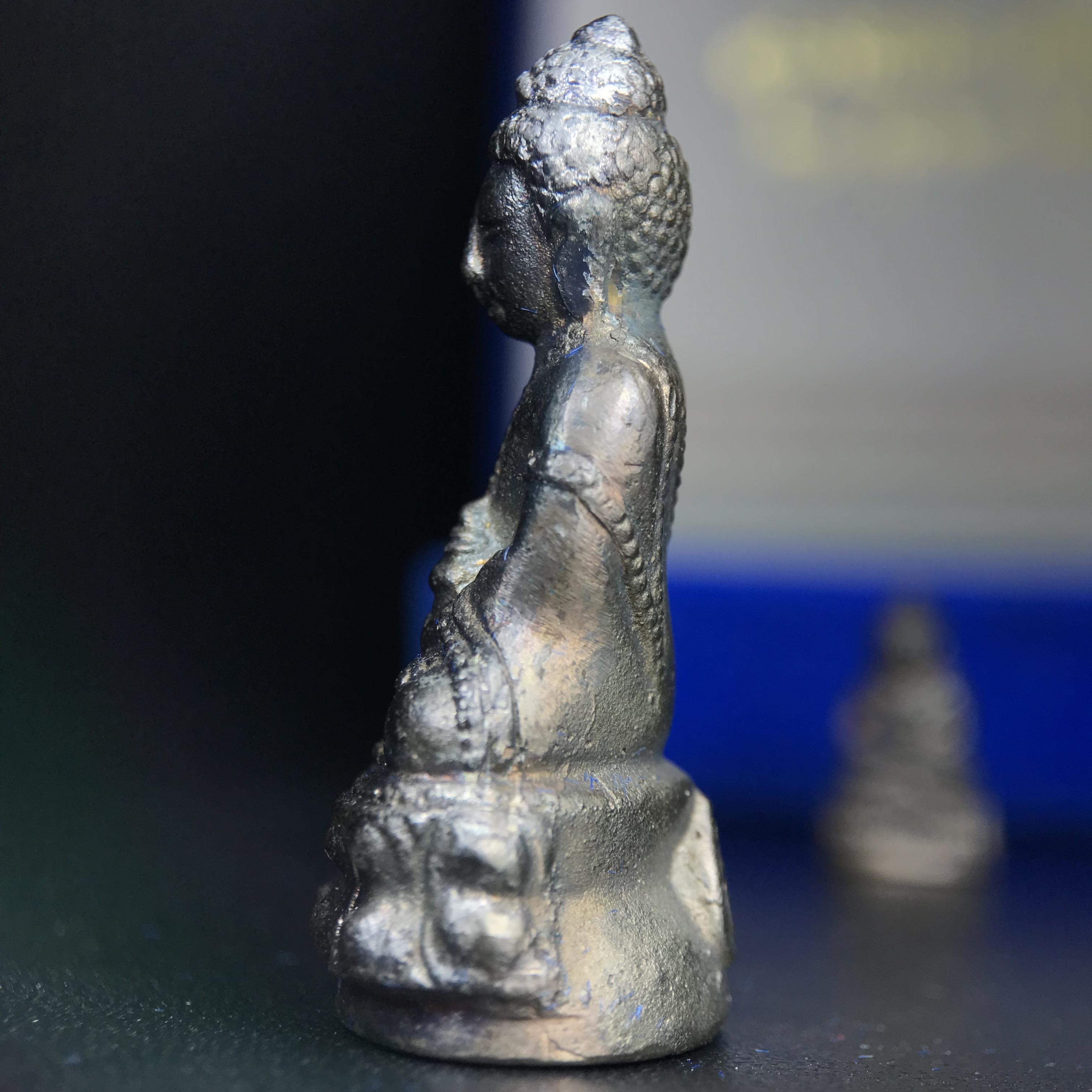 พระกริ่ง-พระชัยวัฒน์ สว. 90 พรรษาสมเด็จย่า ปี2533 เนื้อนวโลหะ(แก่ทองคำผสมทองคำเยอะมากรุ่นนี้)(ในหลวงรัชกาลที่9เสด็จในพิธี)(หล่อแบบโบราณอุดมวลสาร 108 แบบฉบับพระกริ่งใหญ่สายวัดสุทัศน์ พระสังฆราช(แพ))(1 ใน 3000 ชุด) หายาก(***องค์นี้ผิวเนื้อนวโลหะสวยมาก***)