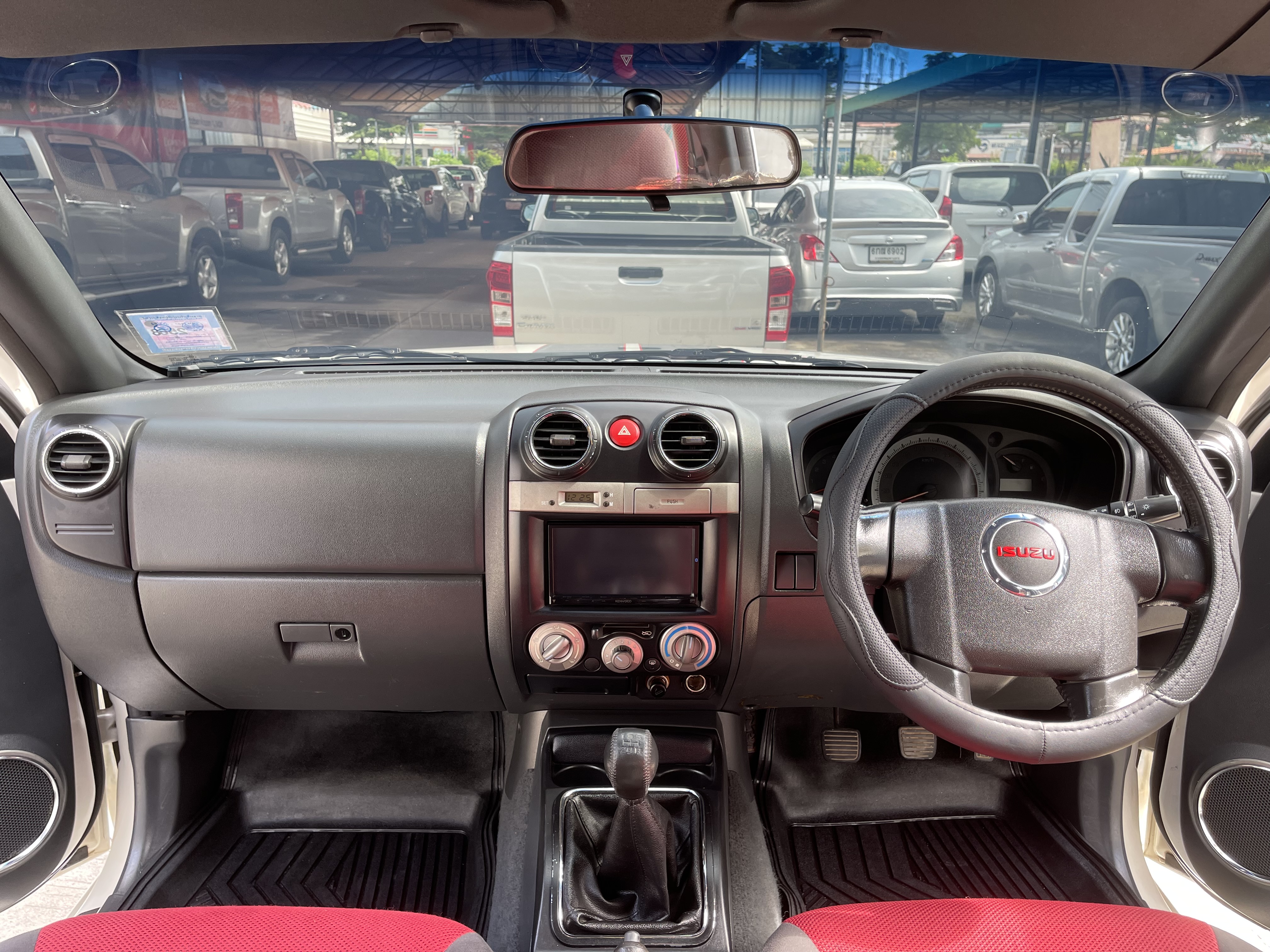 Isuzu Dmax 4ประตู Hilander 2.5 Abs X-Series Navi 2011 ขาวมุก