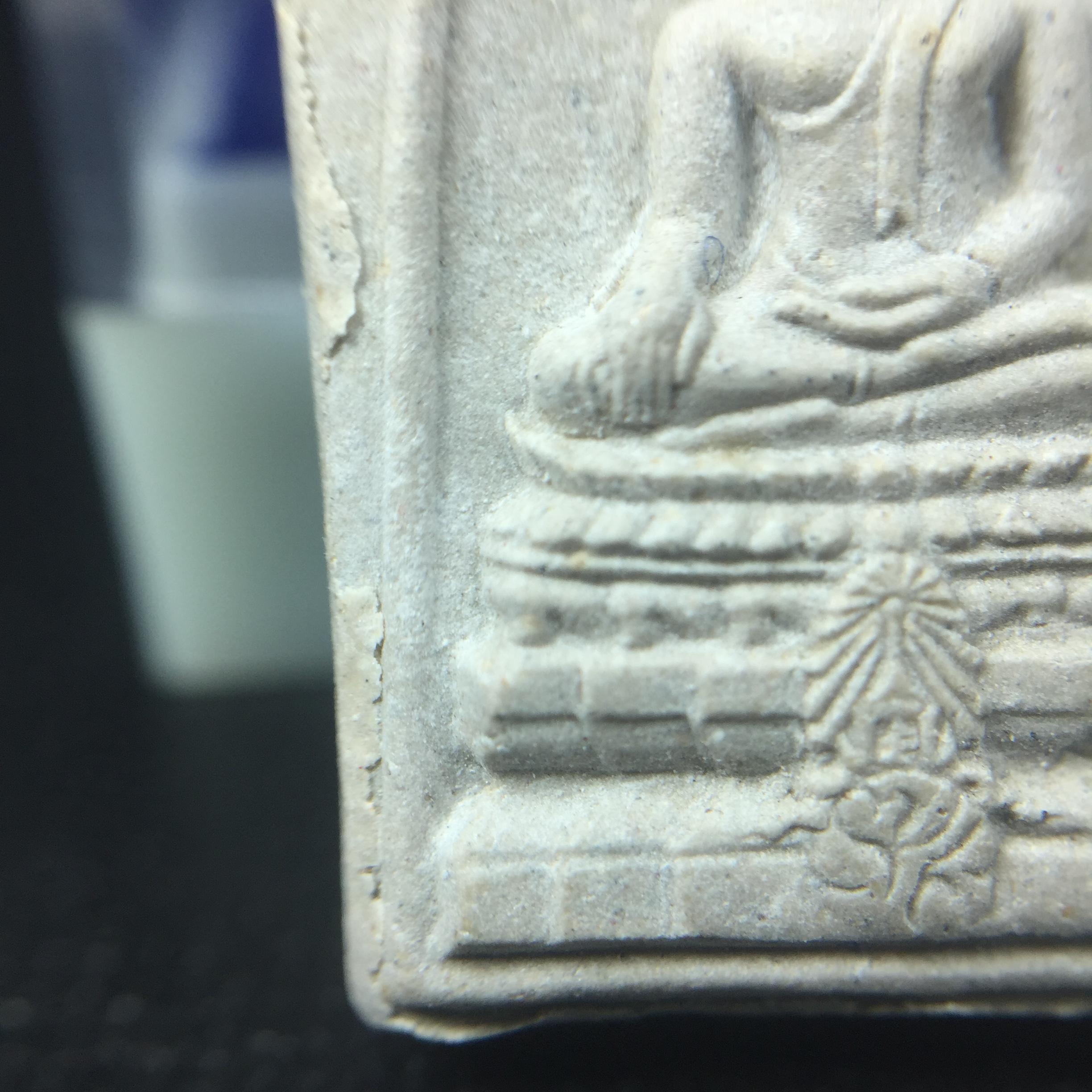 พระพุทธชินสีห์ ภปร. ทันโต เสฏโฐ ปี2533 พิมพ์เล็ก(หายาก) บรรจุพระทนต์ในหลวง รุ่นเดียวในประวัติศาสตร์ ****รุ่นนี้ขอแนะนำ****