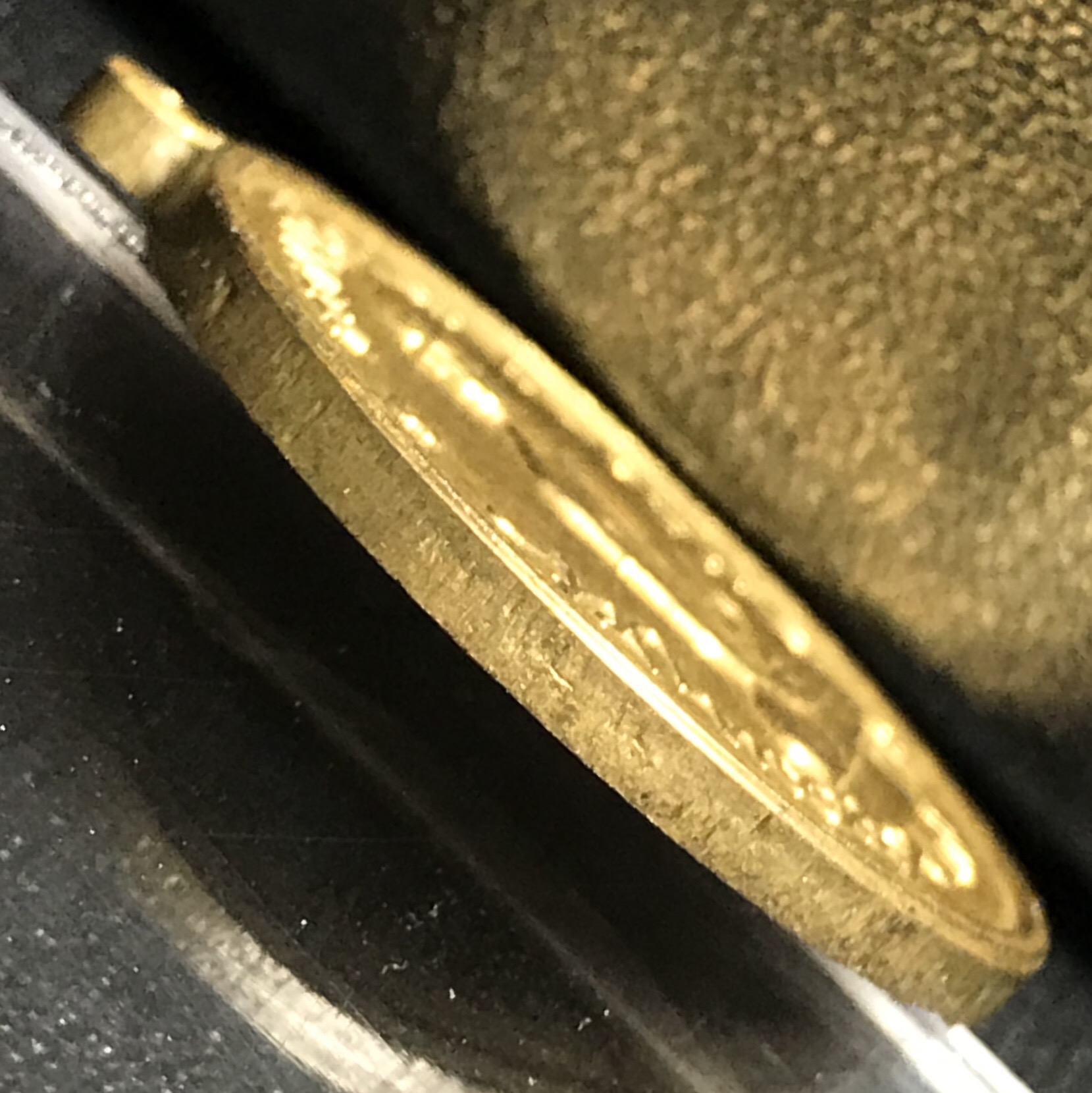 เหรียญทรงผนวช ในหลวงรัชกาลที่9 วัดบวรนิเวศวิหาร พ.ศ.2508 เนื้อทองเหลืองฝาบาตร พิมพ์ธรรมดา(เจดีย์ไม่เต็ม) บล็อกหลังอัลปาก้า สภาพสวยสุดๆคมๆหายาก